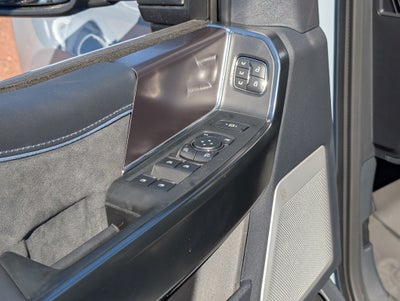 2027 Ford Super Duty F-350 SRW Platinum