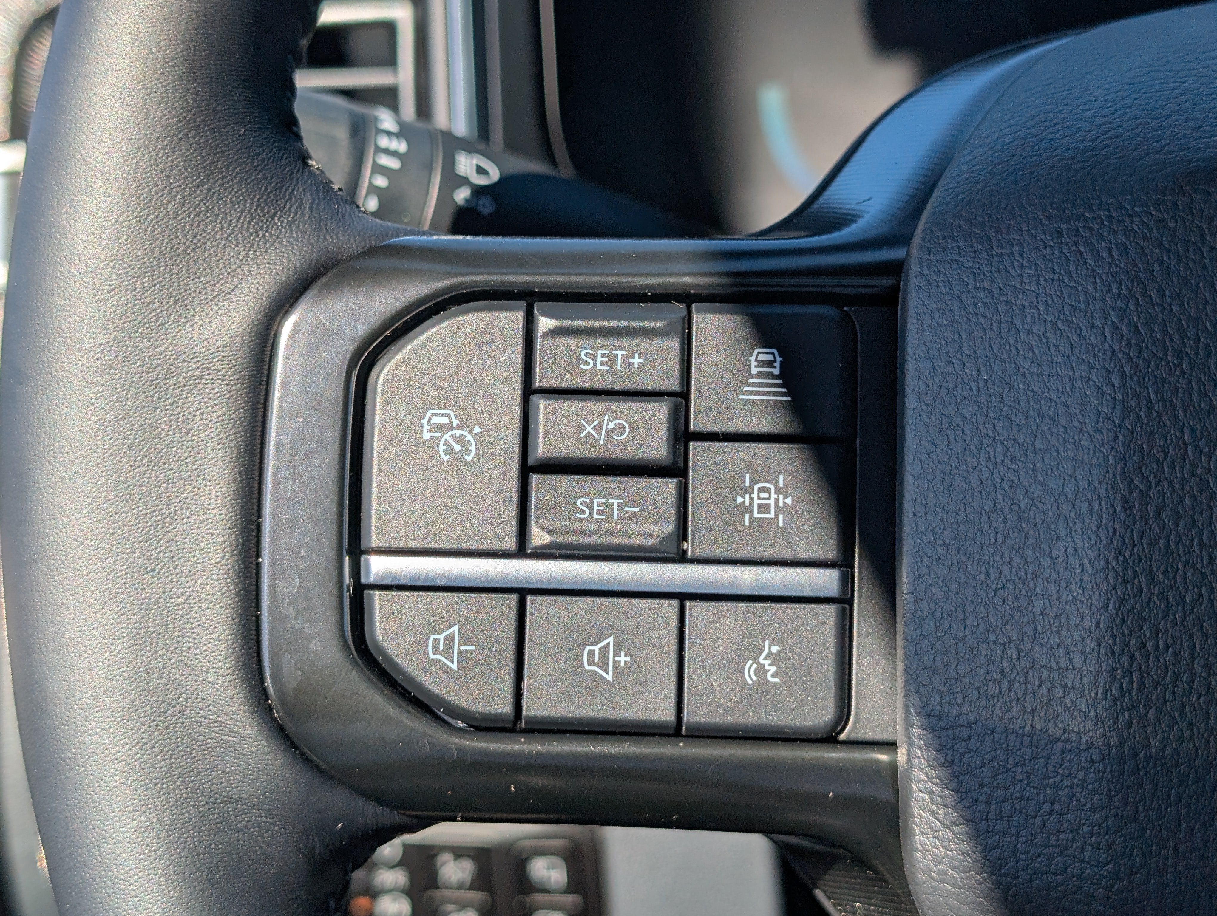 2027 Ford Super Duty F-350 SRW Platinum