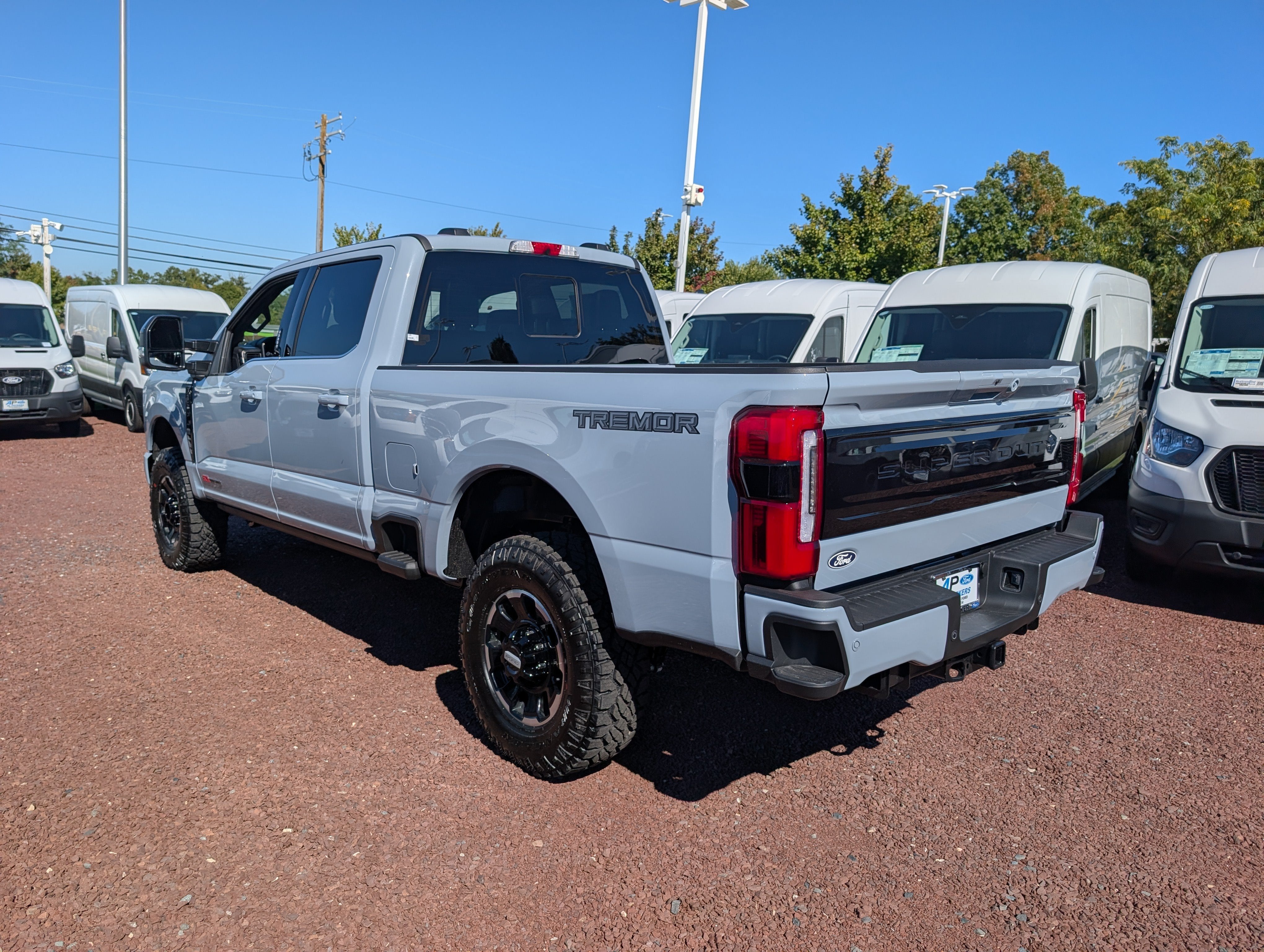 2027 Ford Super Duty F-350 SRW Platinum