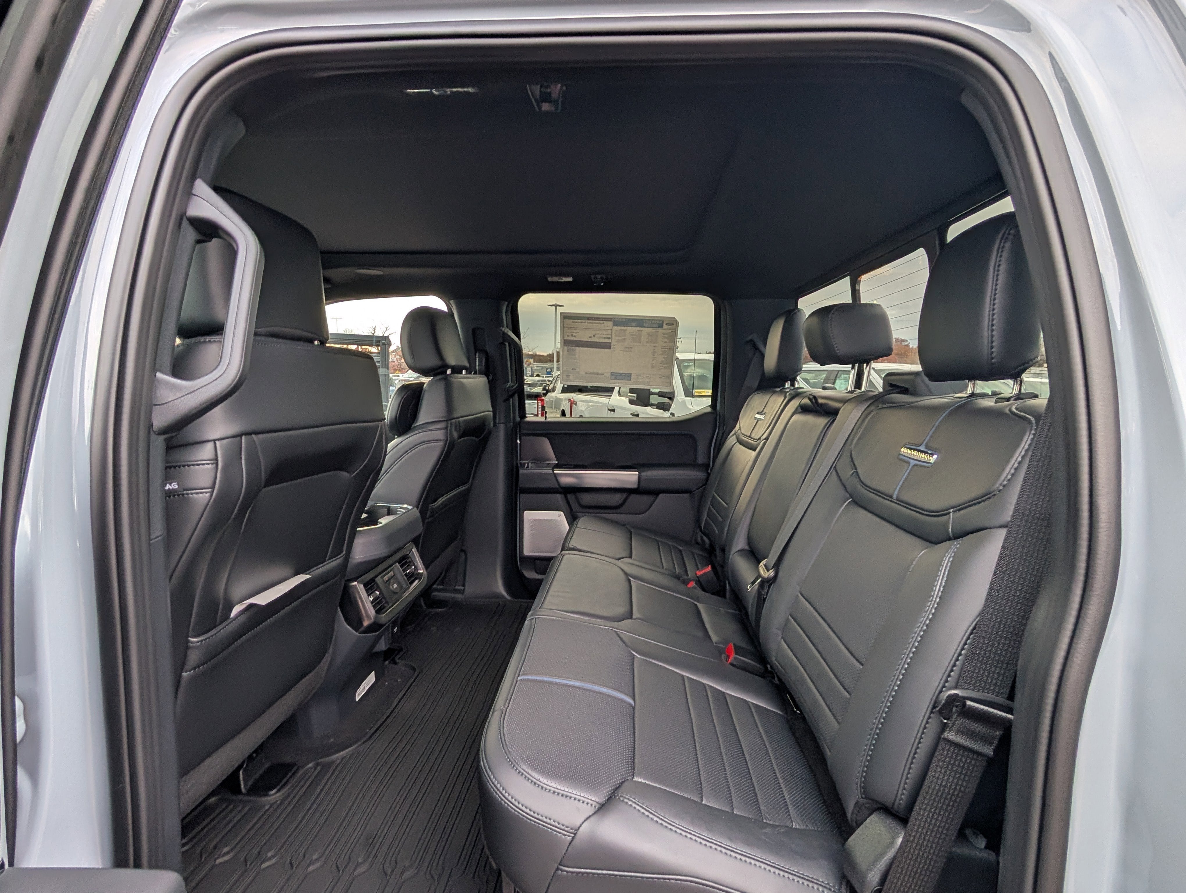 2026 Ford Super Duty F-350 SRW Platinum