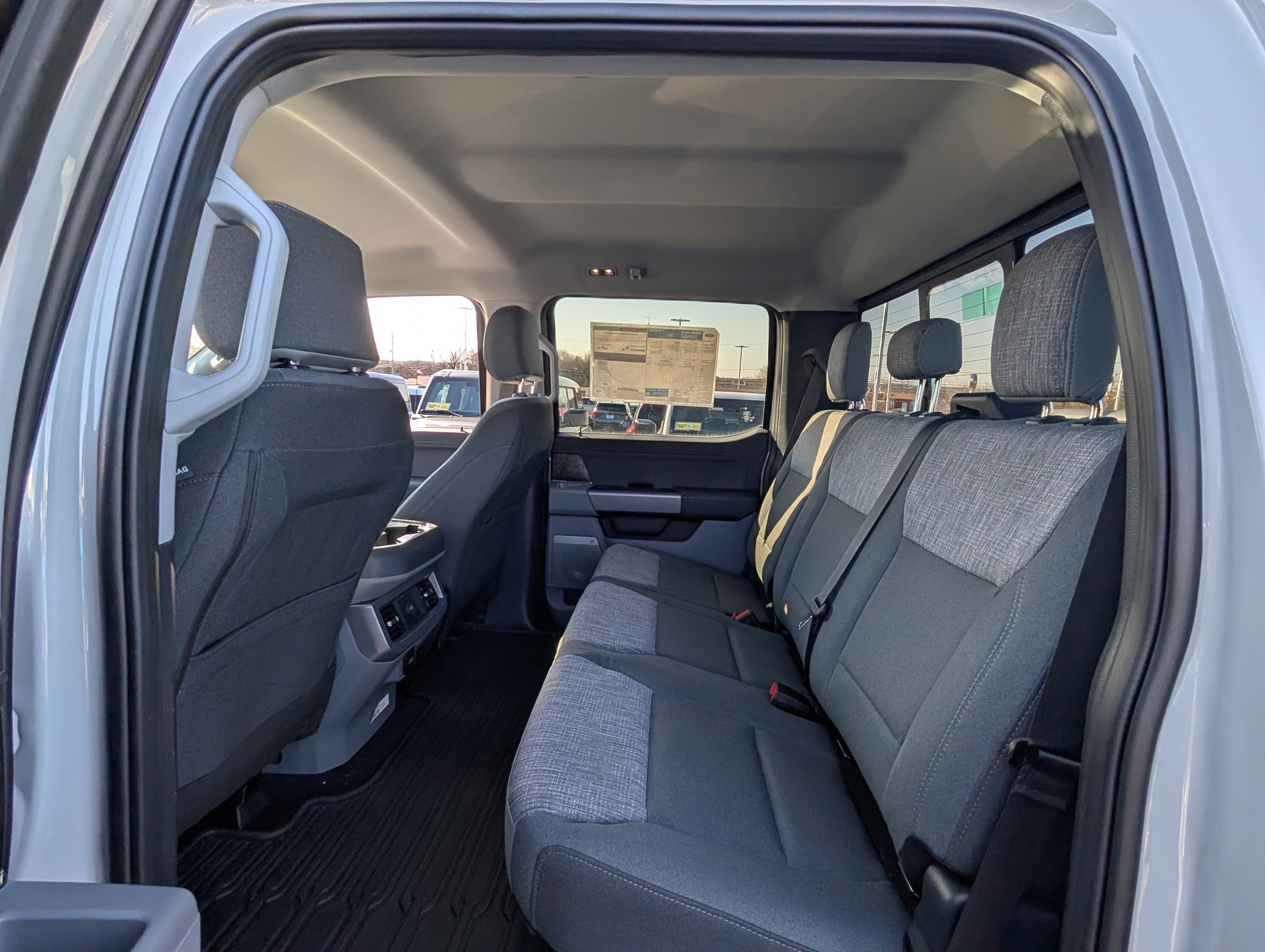 2026 Ford Super Duty F-350 SRW XLT