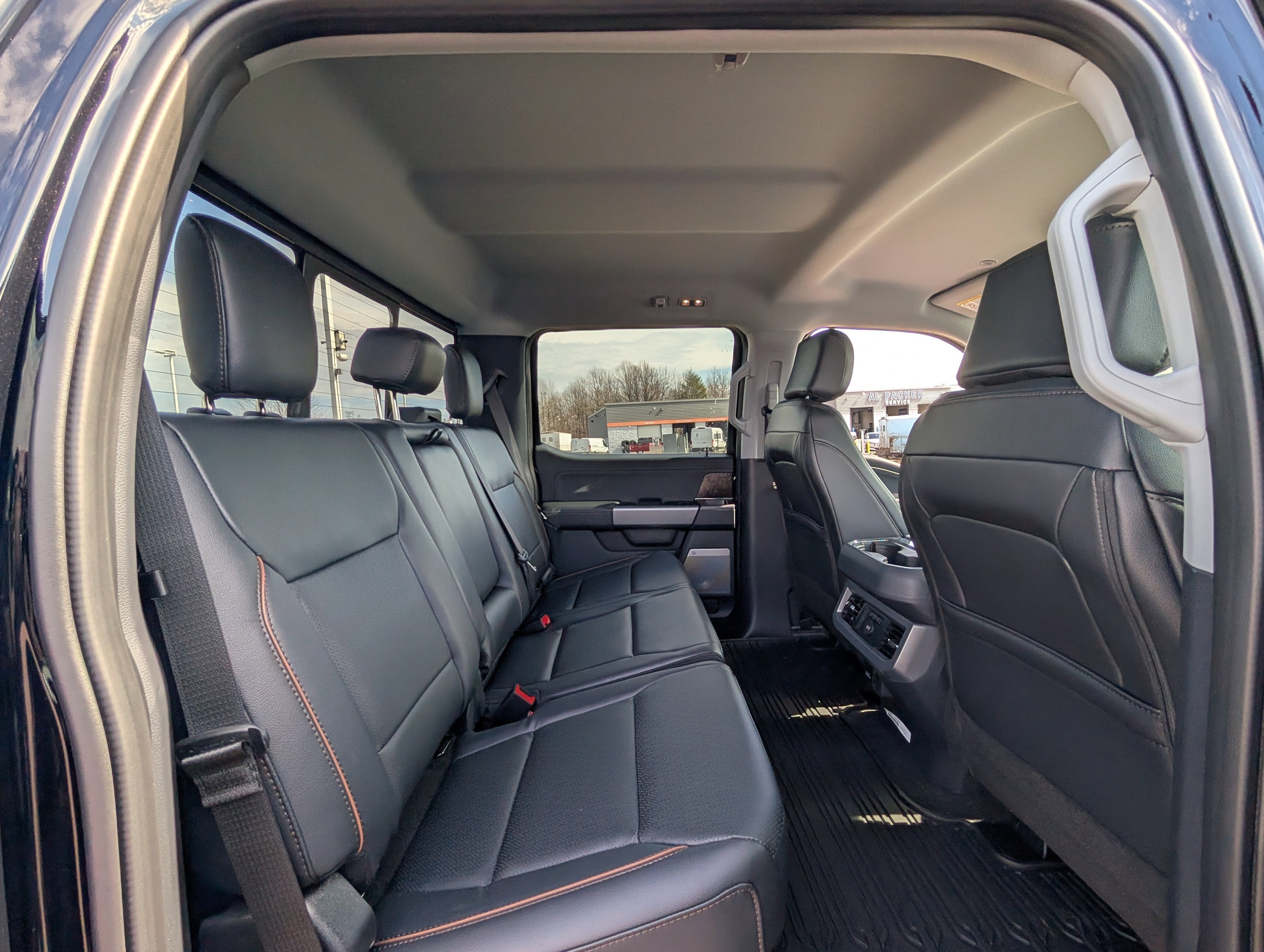 2026 Ford Super Duty F-350 SRW LARIAT