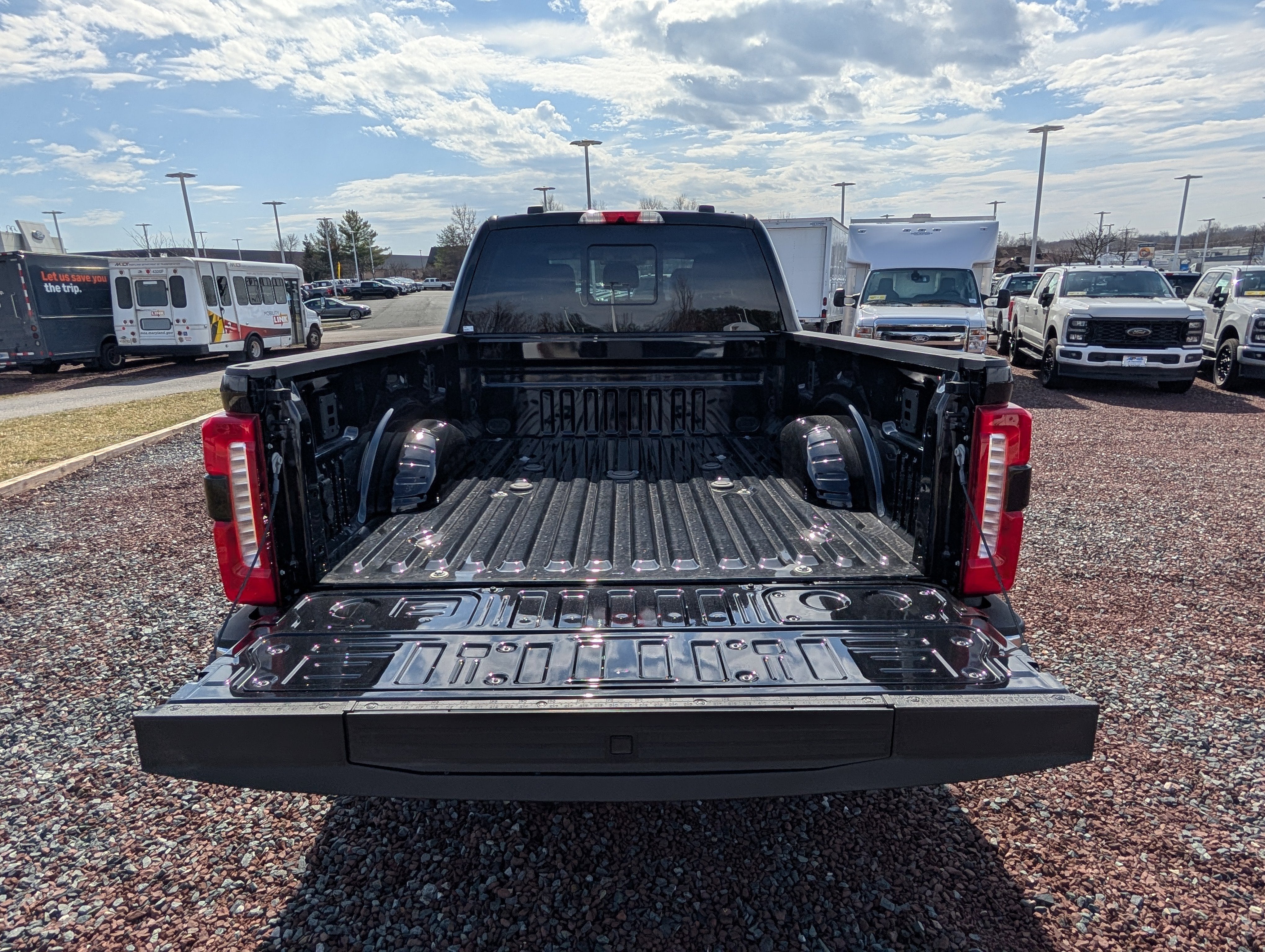 2026 Ford Super Duty F-350 SRW LARIAT