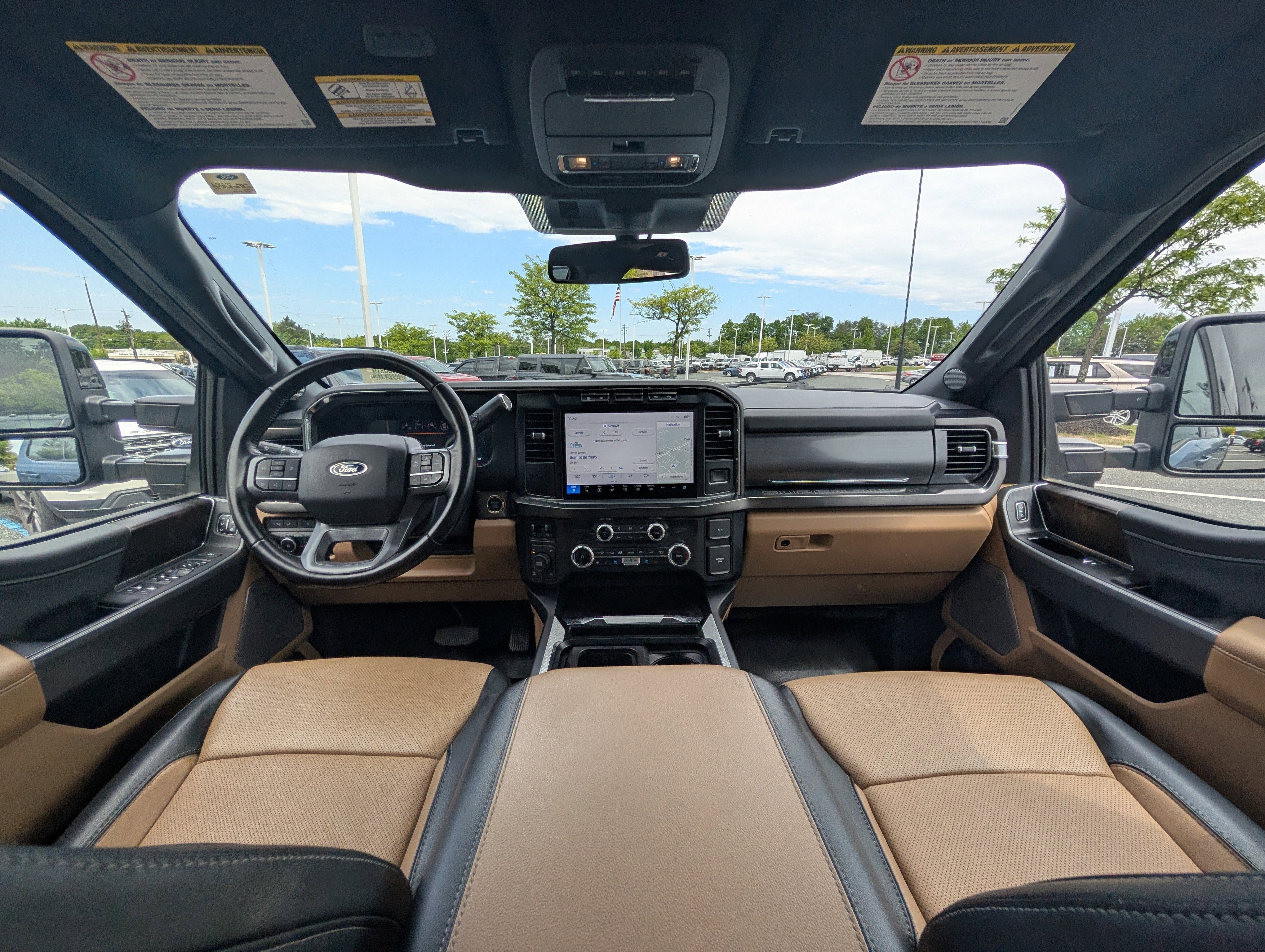 2023 Ford Super Duty F-350 SRW LARIAT