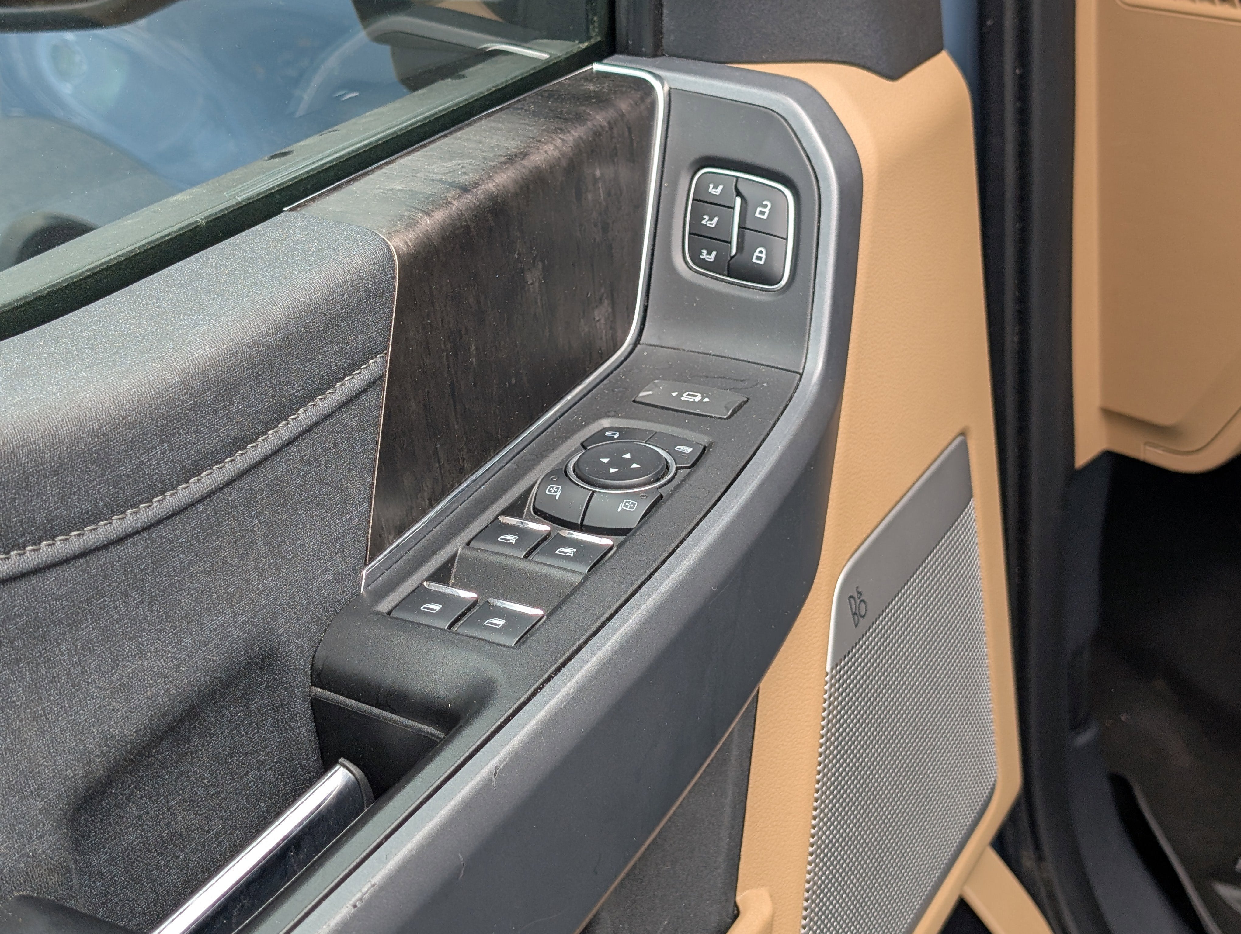 2023 Ford Super Duty F-350 SRW LARIAT