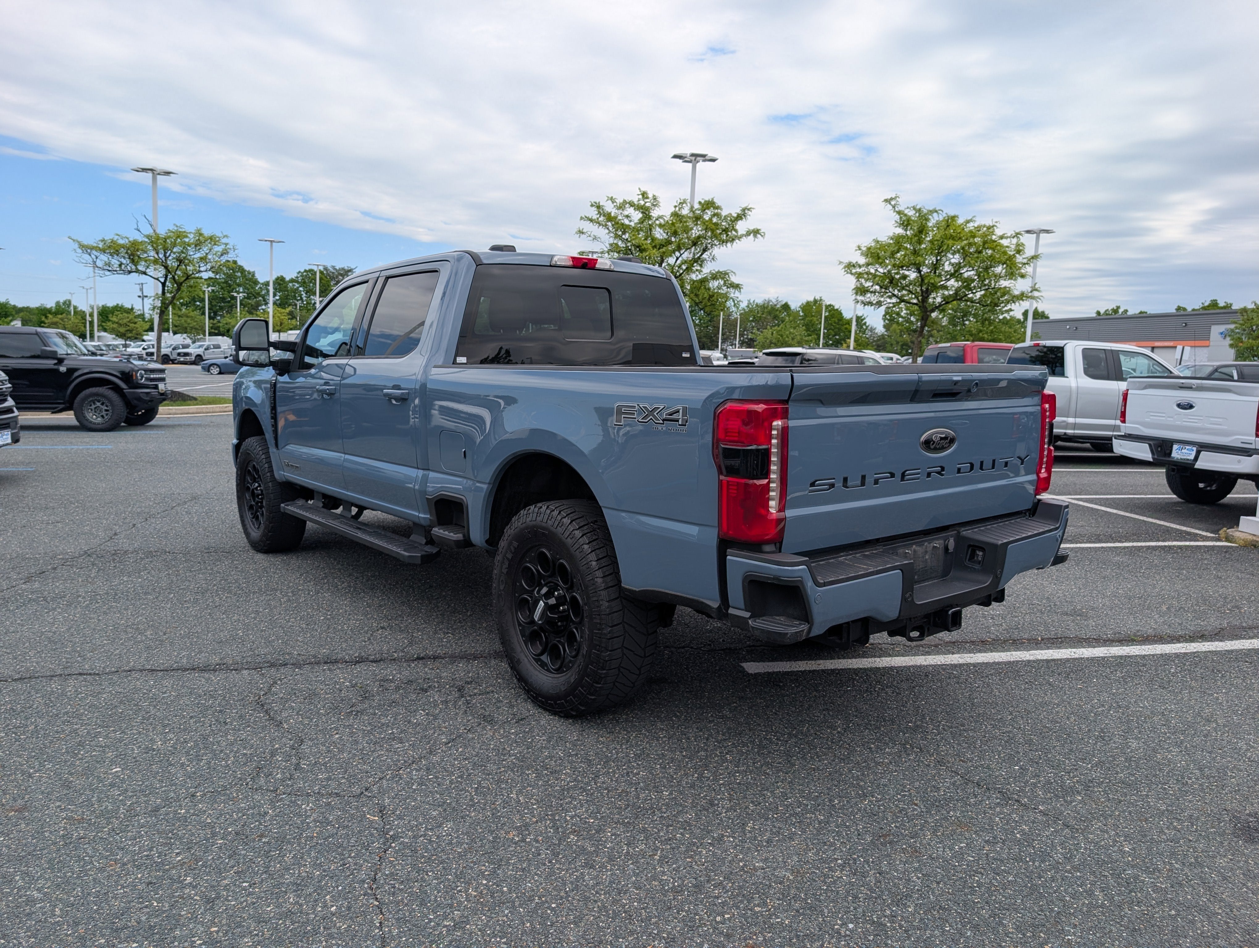 2023 Ford Super Duty F-350 SRW LARIAT