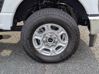 2026 Ford Super Duty F-350 SRW XLT