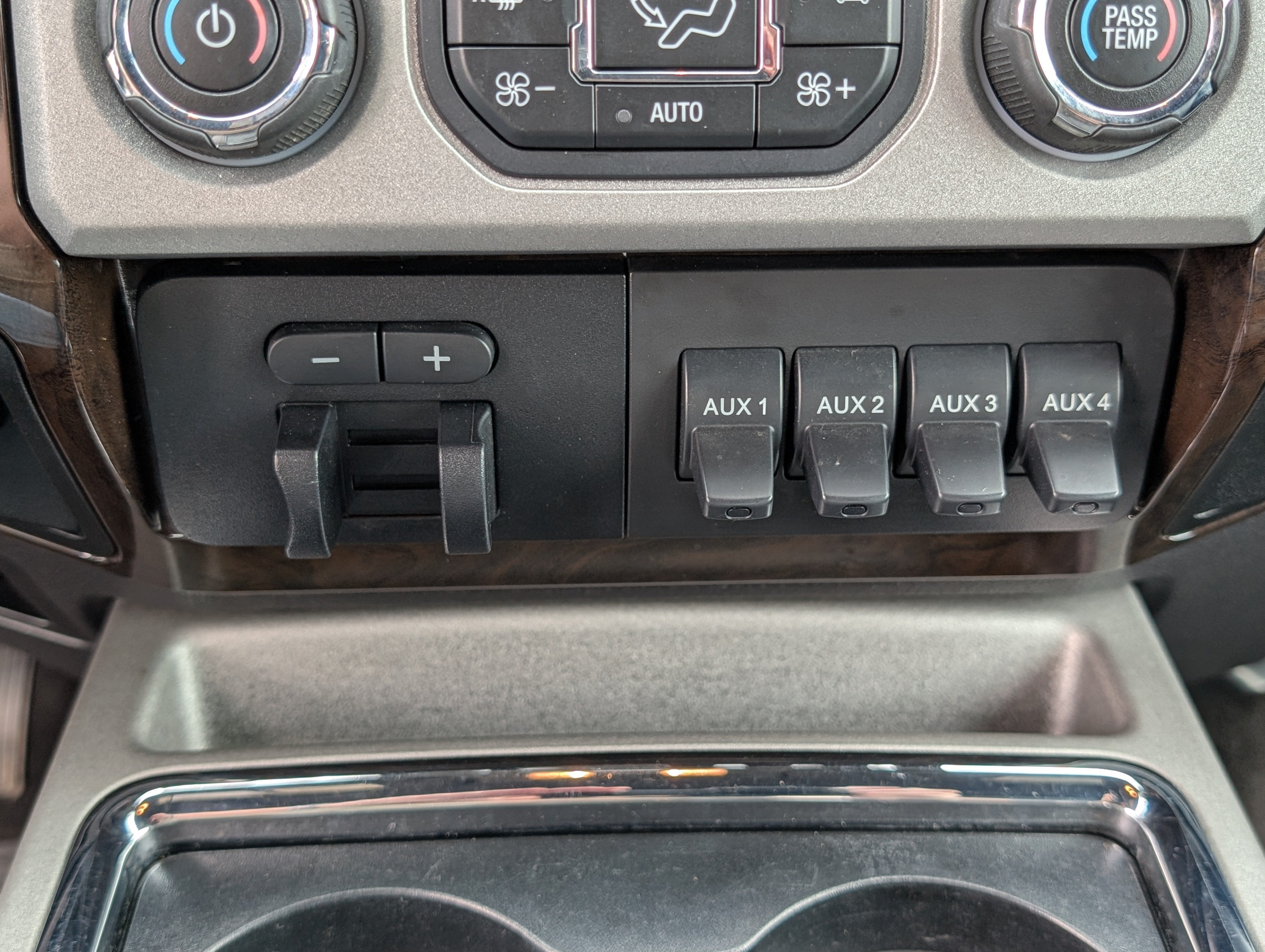 2016 Ford Super Duty F-350 SRW Platinum