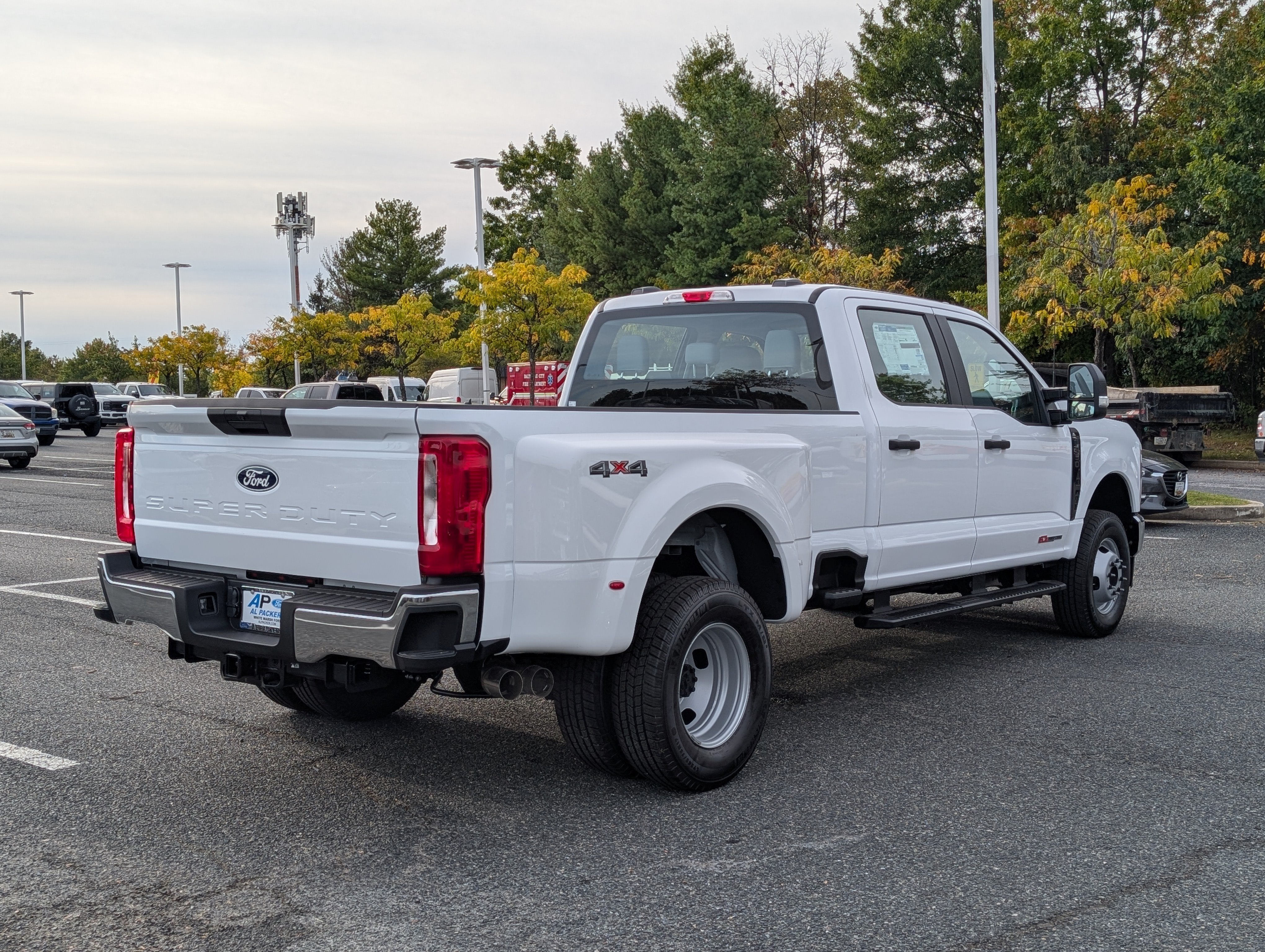 2027 Ford Super Duty F-350 DRW XL