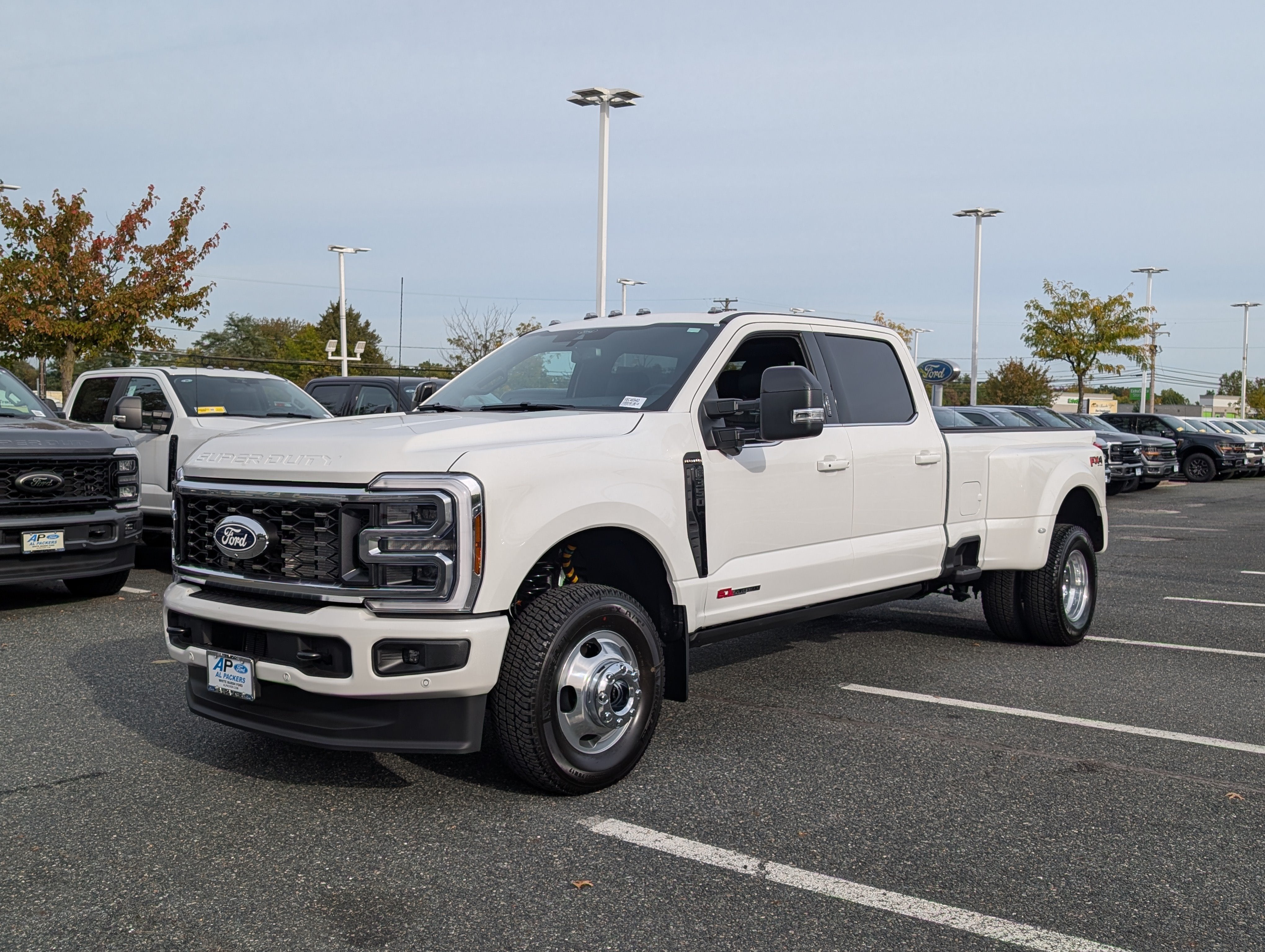 2027 Ford Super Duty F-350 DRW Platinum