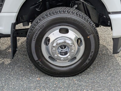 2027 Ford Super Duty F-350 DRW Platinum