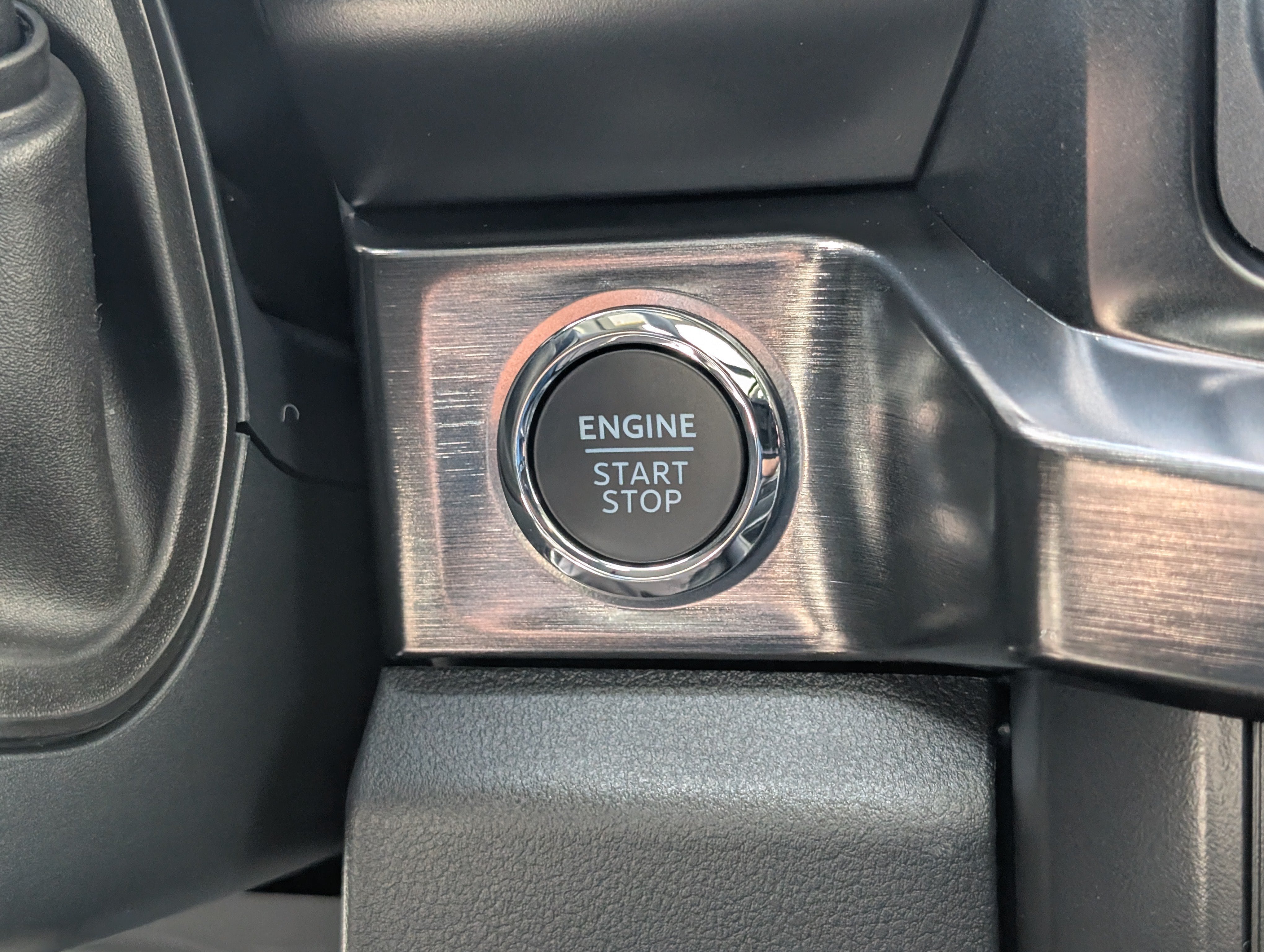 2027 Ford Super Duty F-350 DRW LARIAT