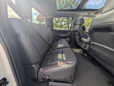 2027 Ford Super Duty F-350 DRW LARIAT