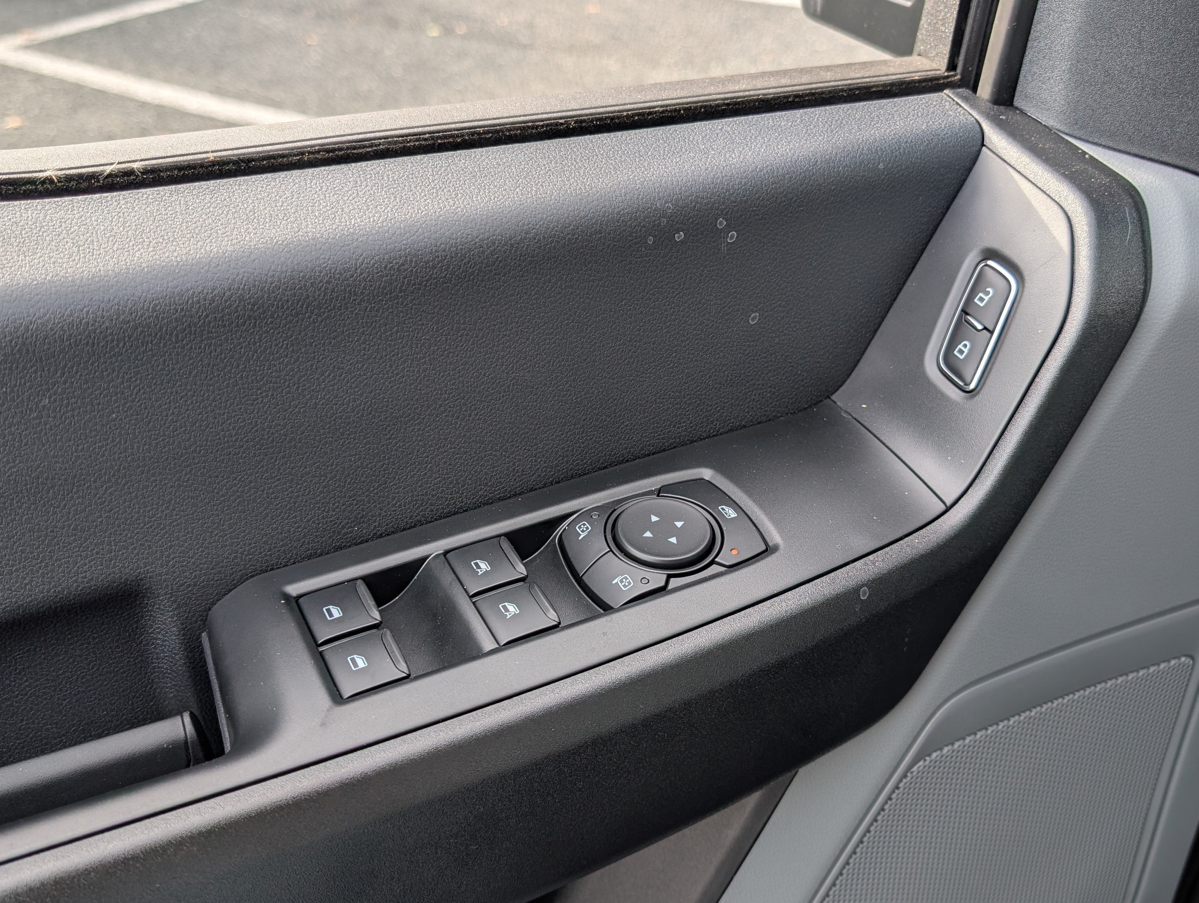 2027 Ford Super Duty F-350 DRW XL