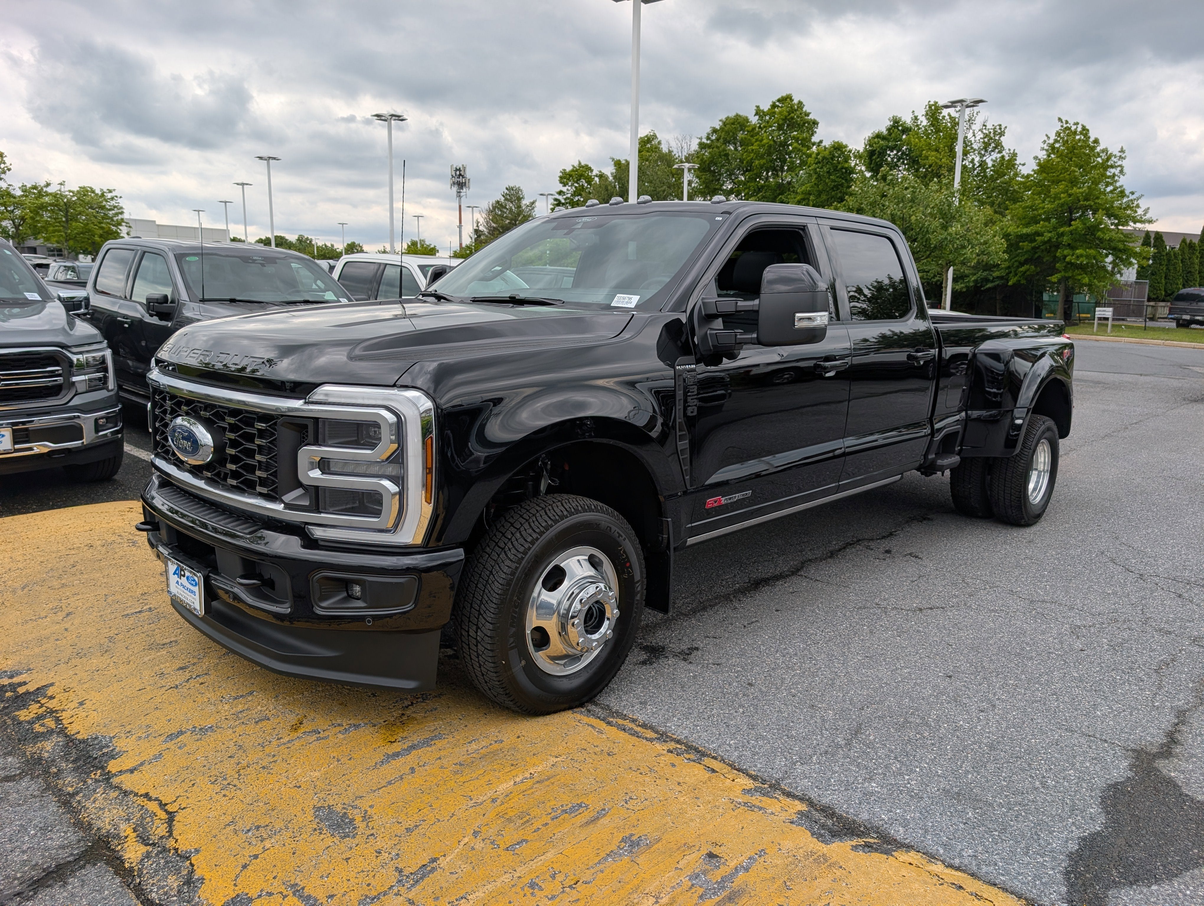 2026 Ford Super Duty F-350 DRW Platinum