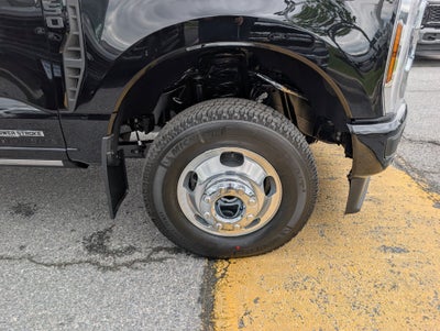 2026 Ford Super Duty F-350 DRW Platinum