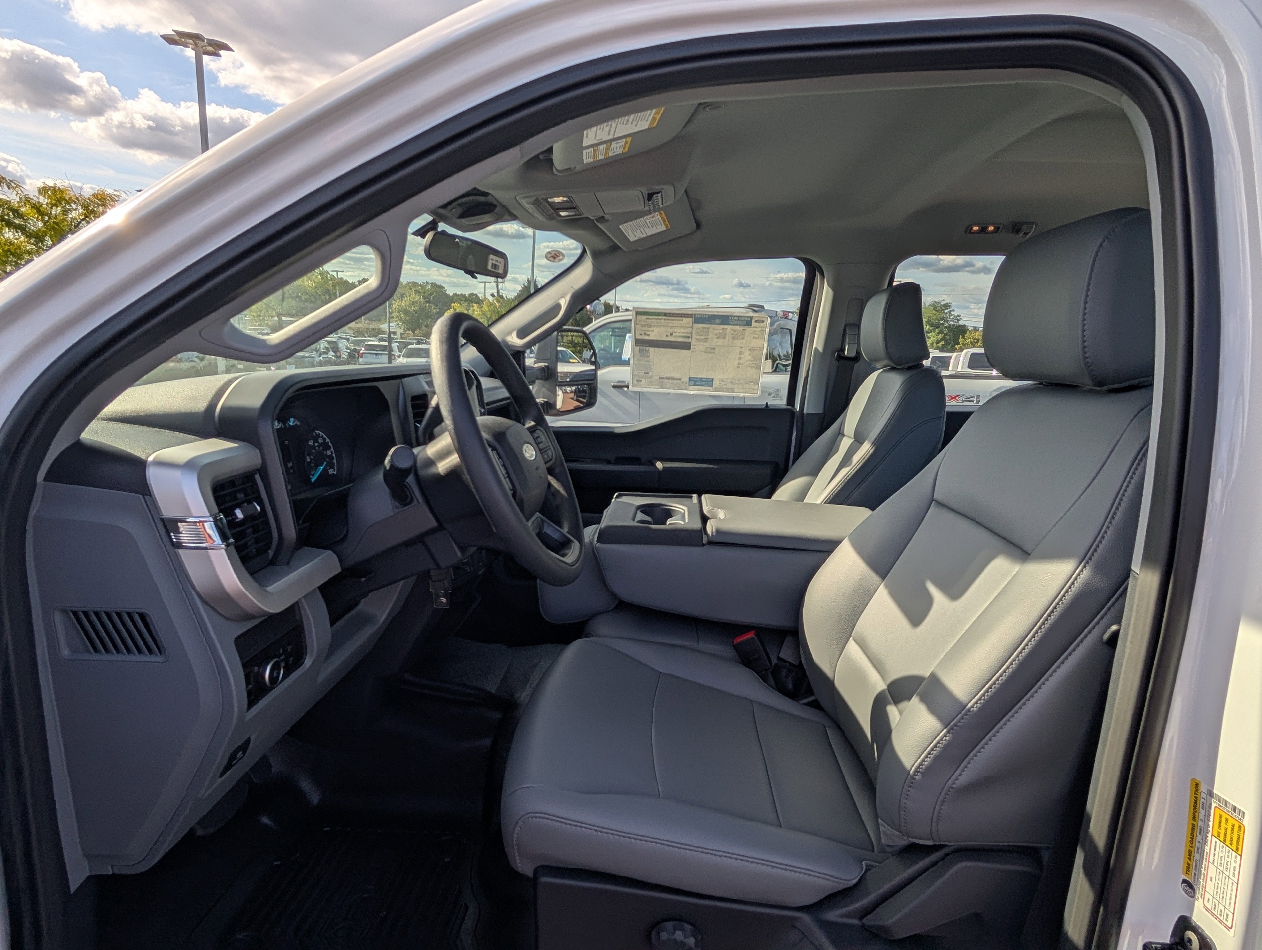 2026 Ford Super Duty F-350 DRW XL