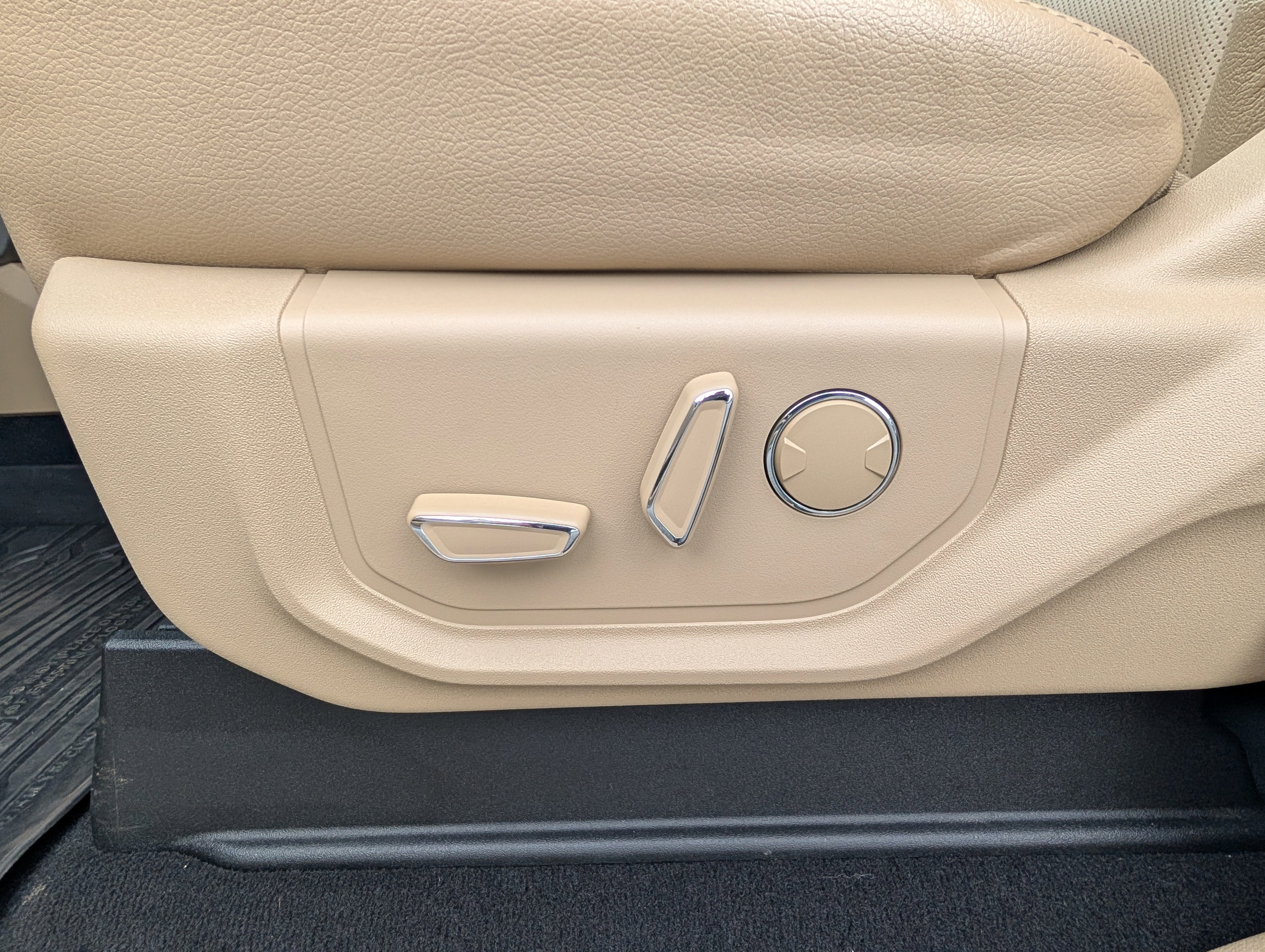 2019 Ford Super Duty F-350 DRW LARIAT