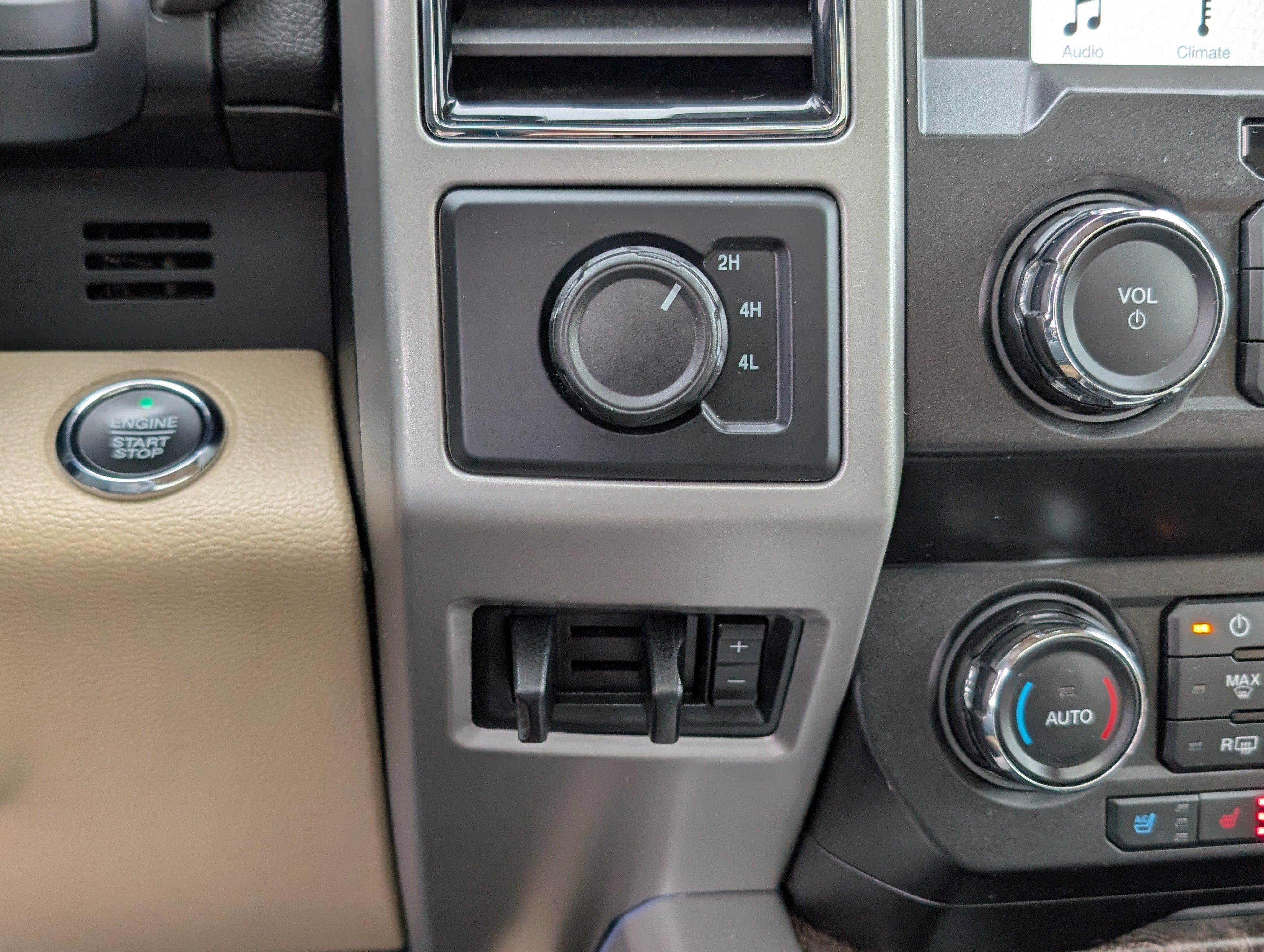 2019 Ford Super Duty F-350 DRW LARIAT