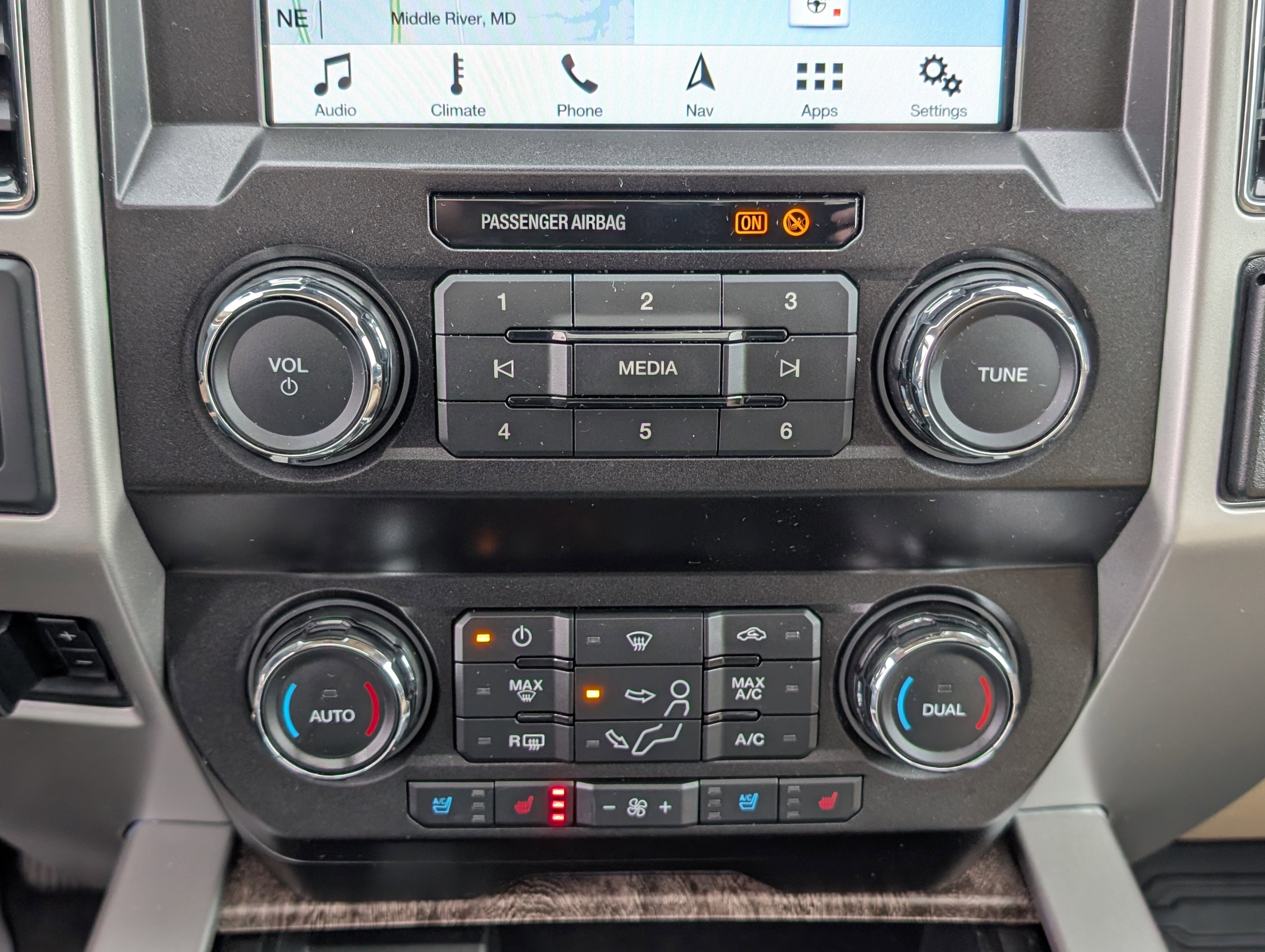 2019 Ford Super Duty F-350 DRW LARIAT