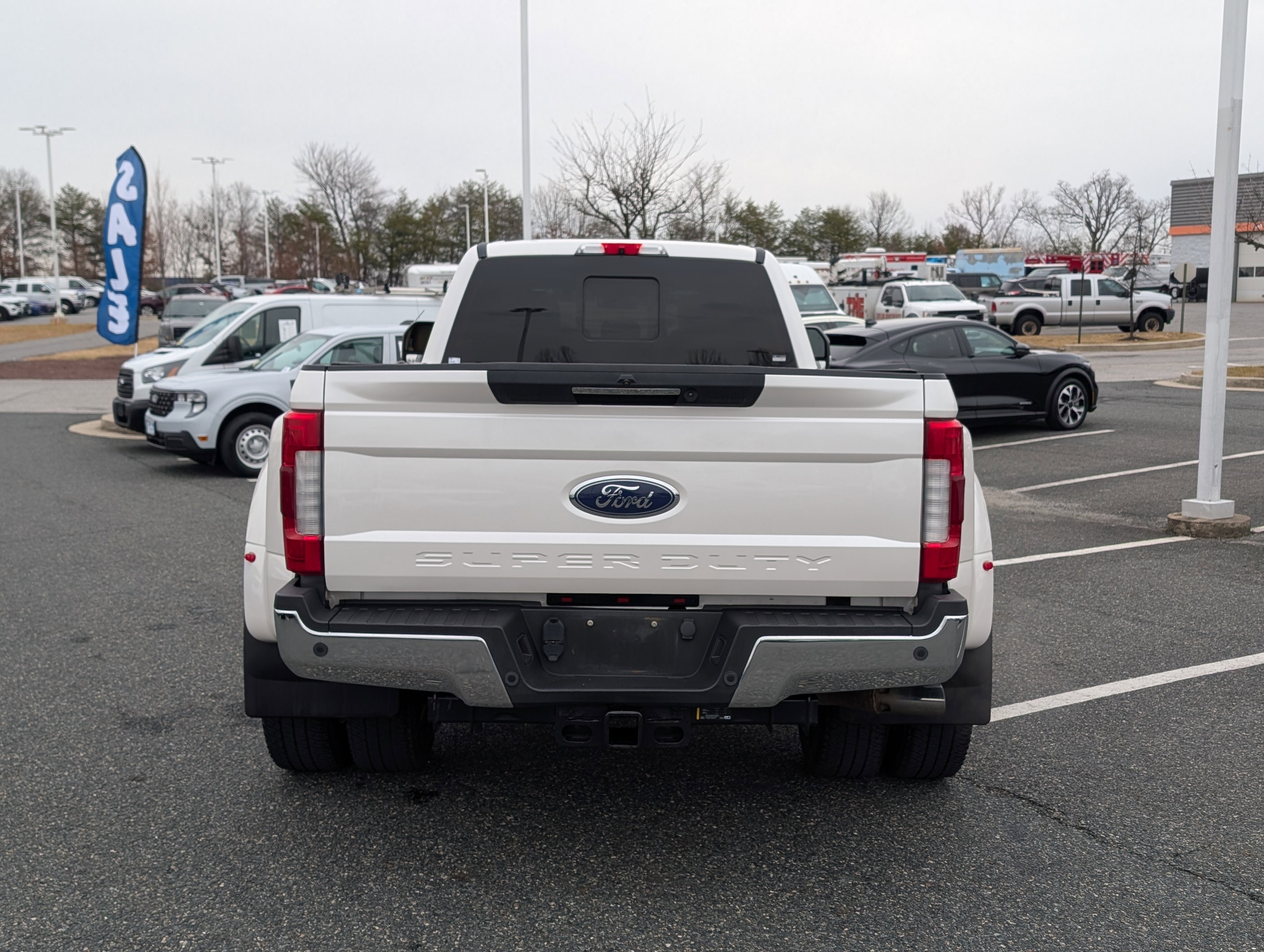 2019 Ford Super Duty F-350 DRW LARIAT