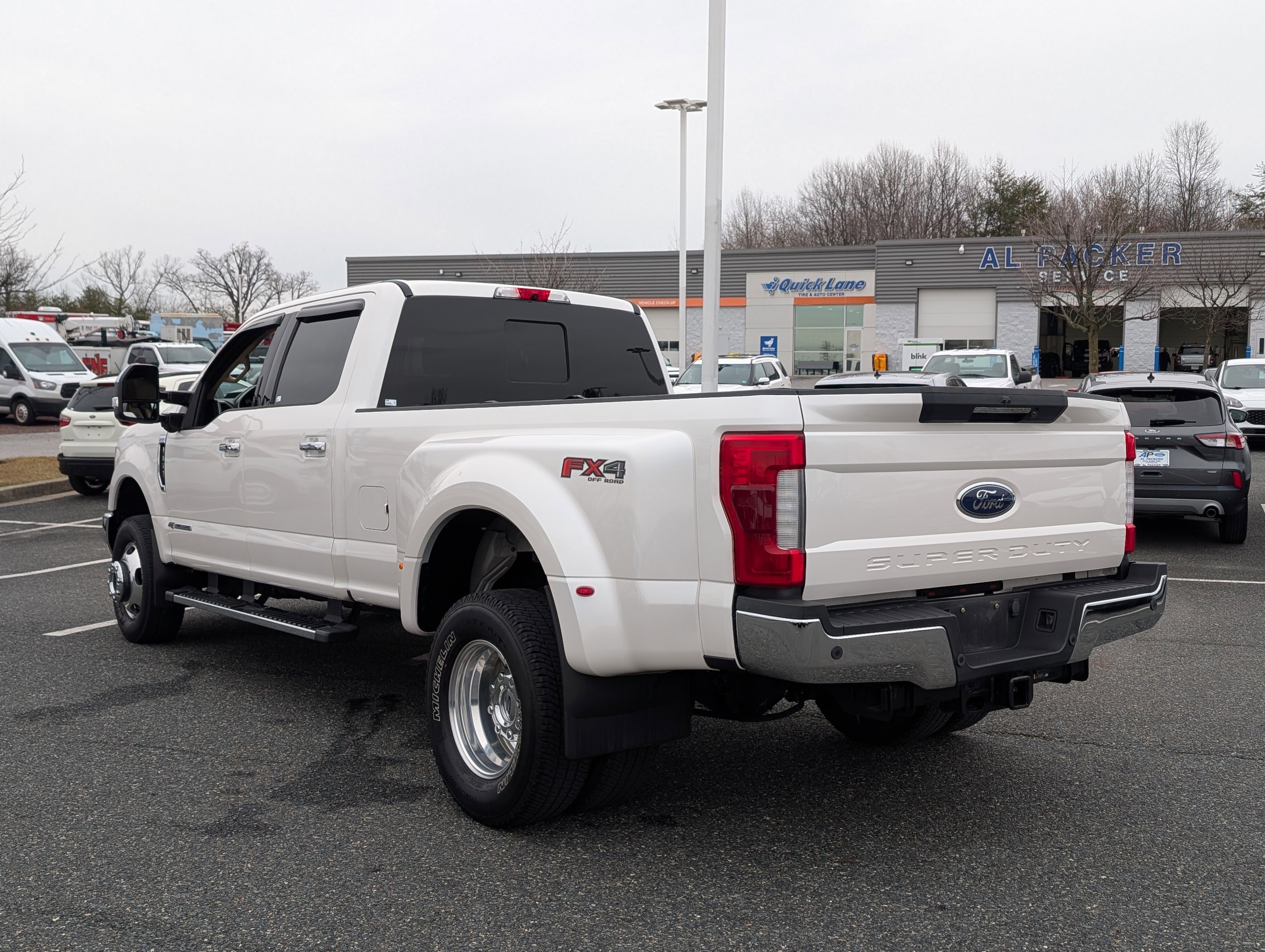 2019 Ford Super Duty F-350 DRW LARIAT