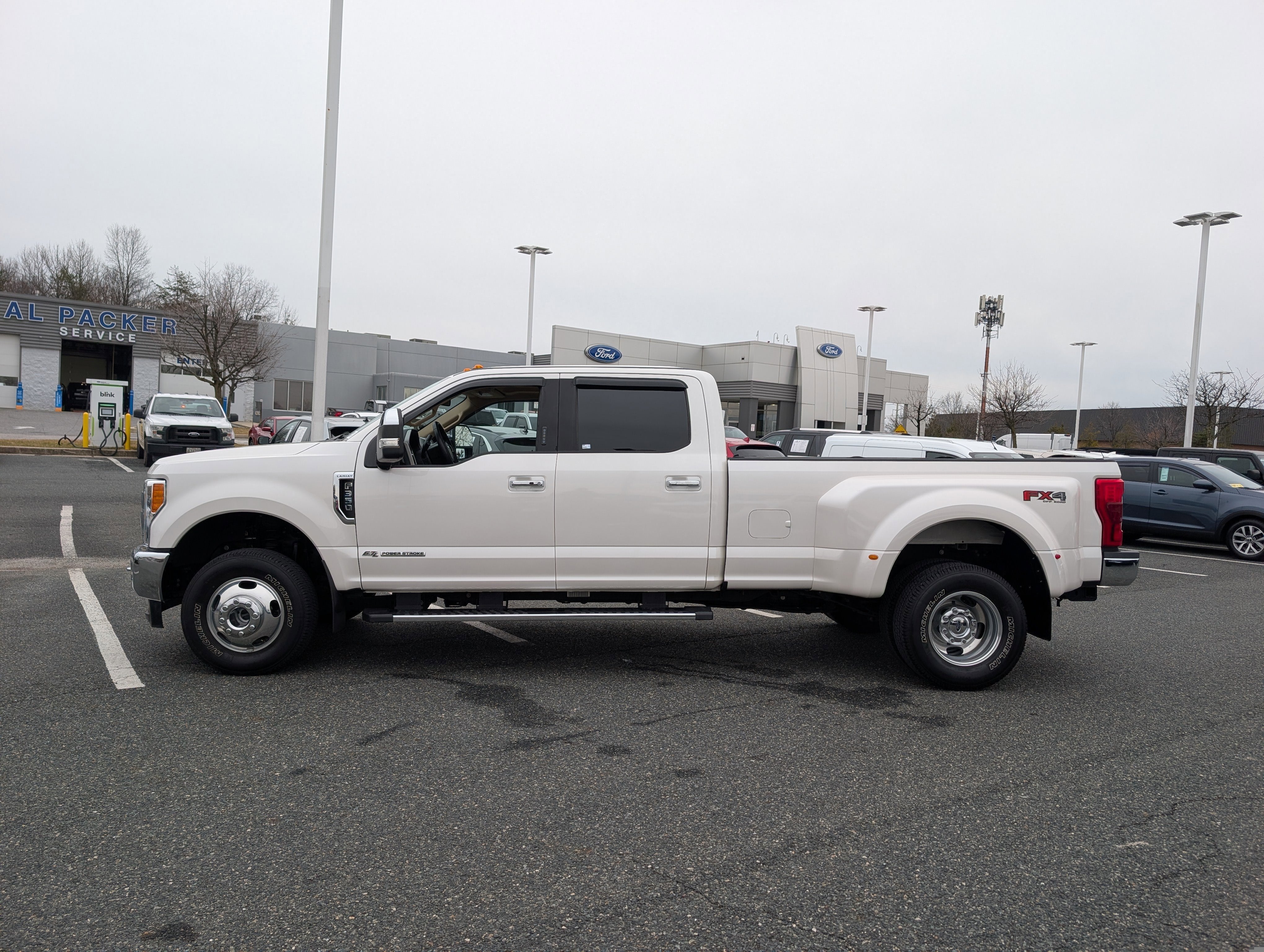 2019 Ford Super Duty F-350 DRW LARIAT