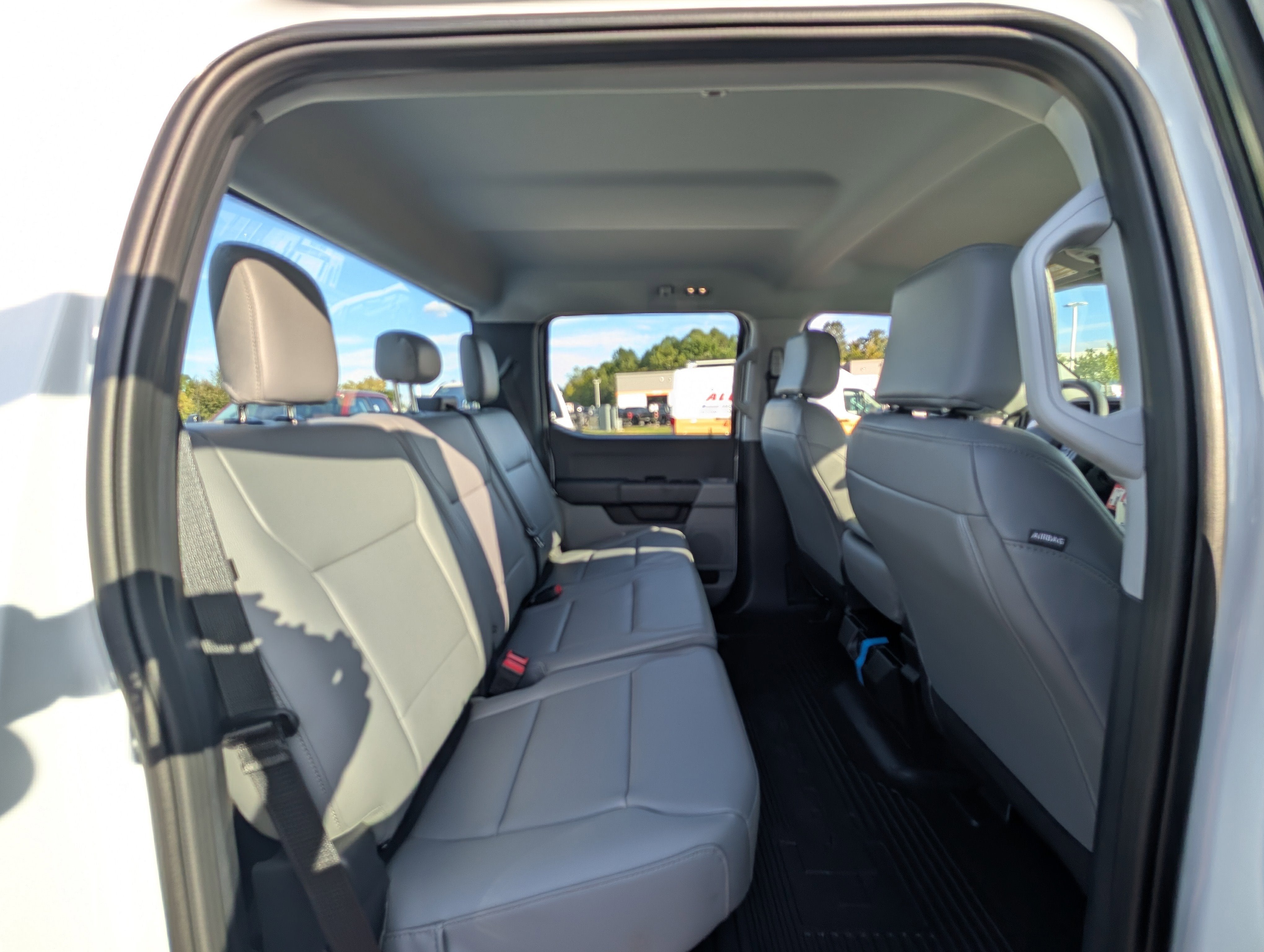 2026 Ford Super Duty F-350 DRW XL