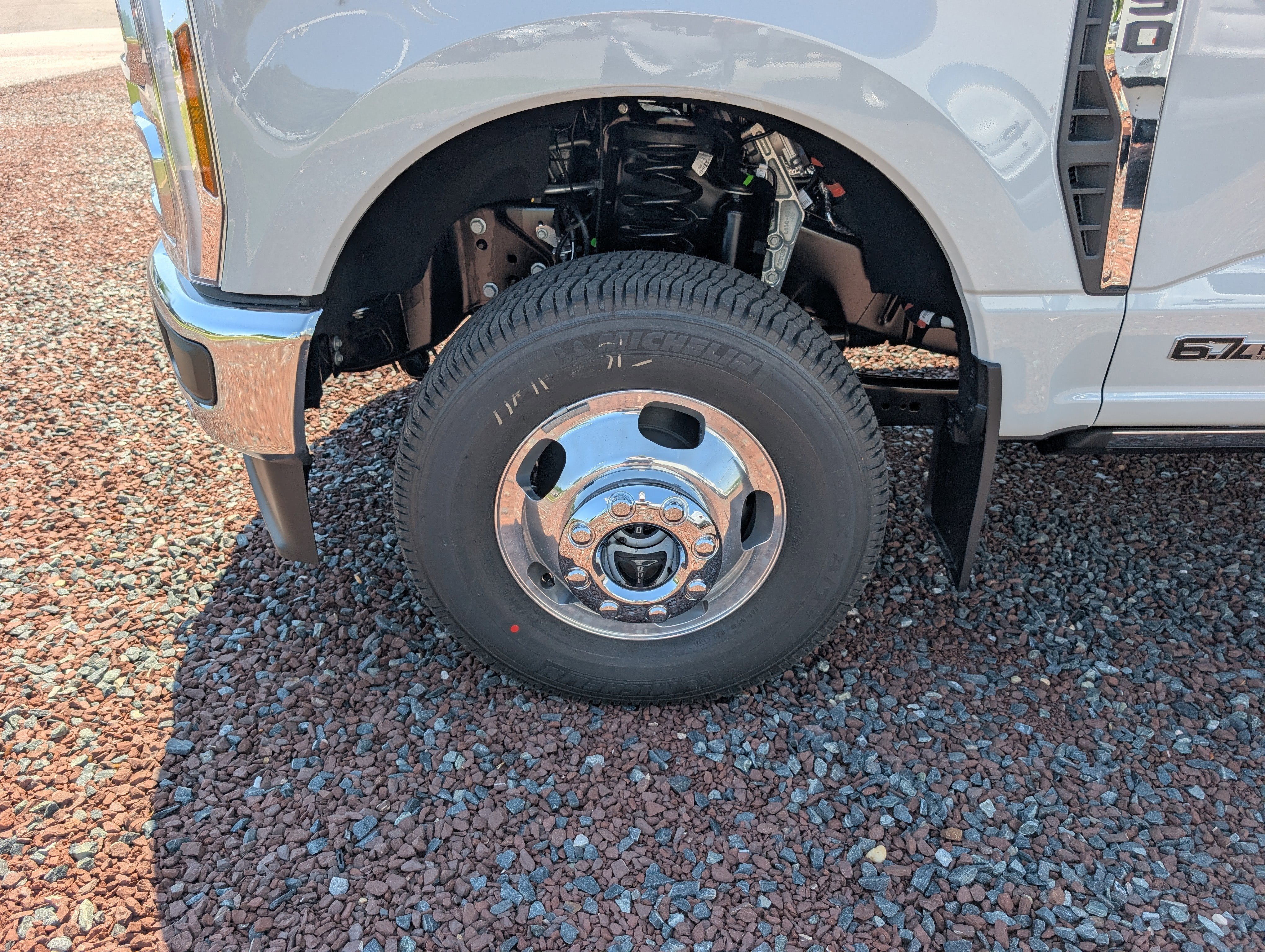 2026 Ford Super Duty F-350 DRW LARIAT