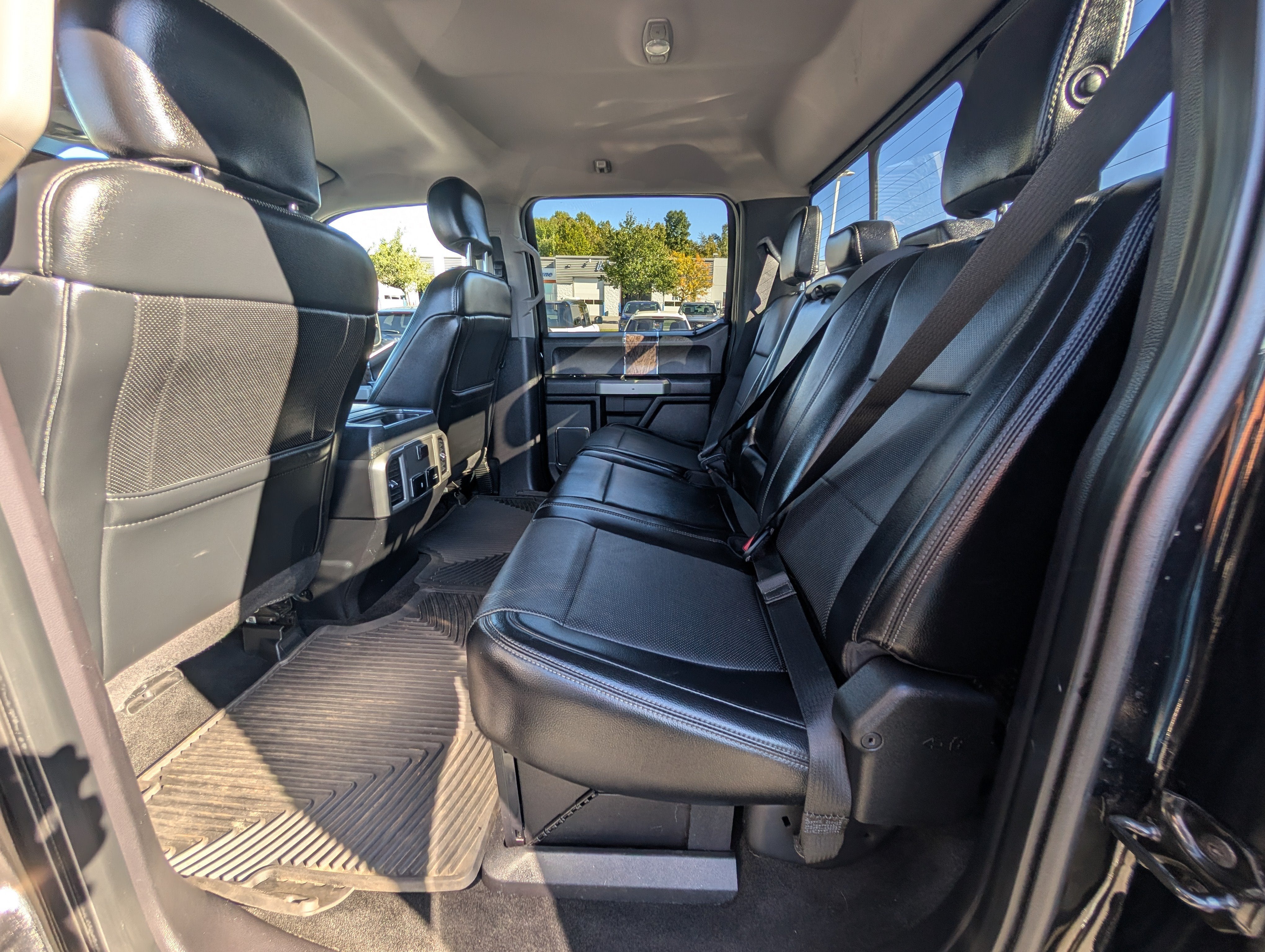 2018 Ford Super Duty F-350 DRW LARIAT