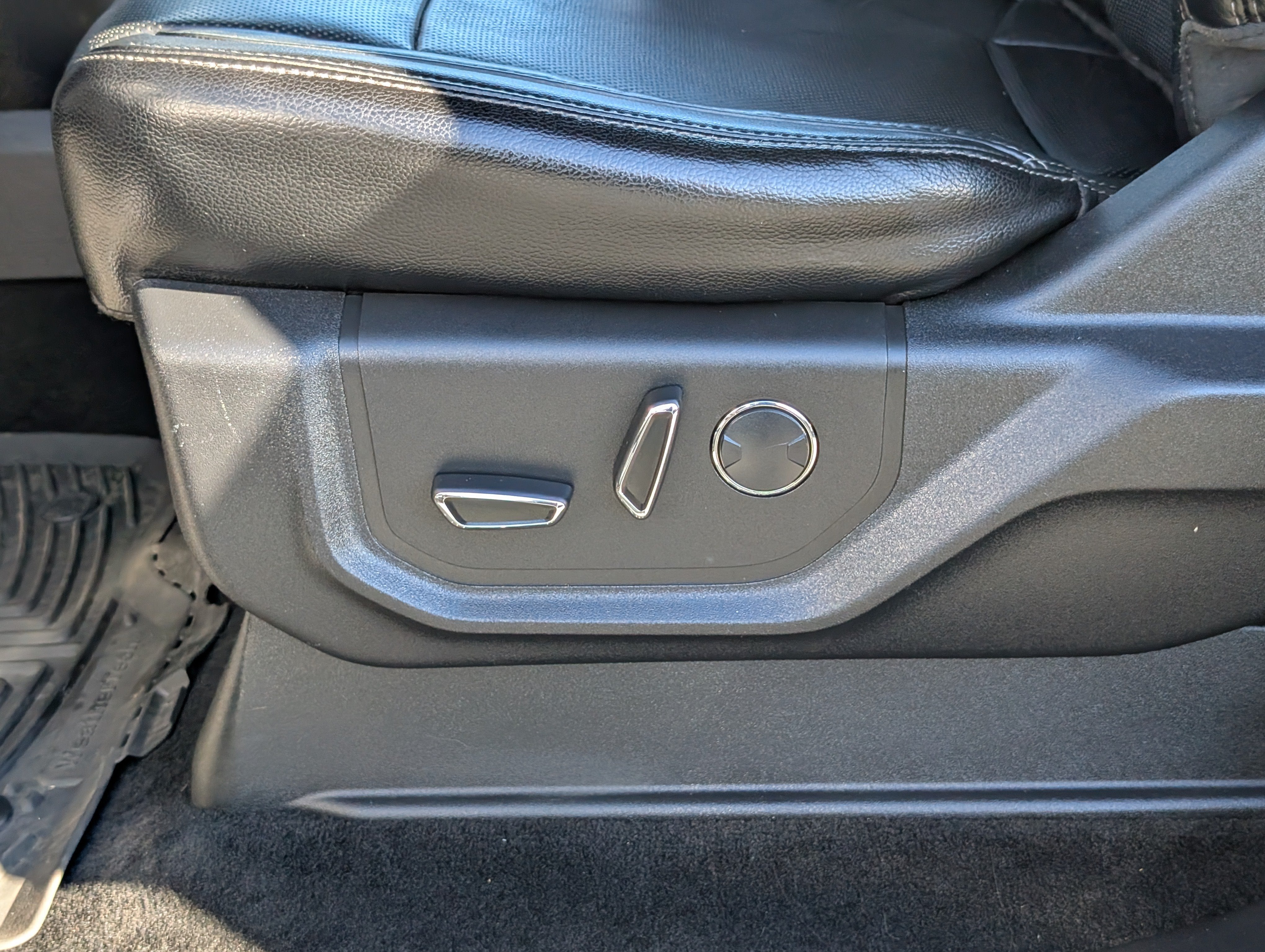 2018 Ford Super Duty F-350 DRW LARIAT