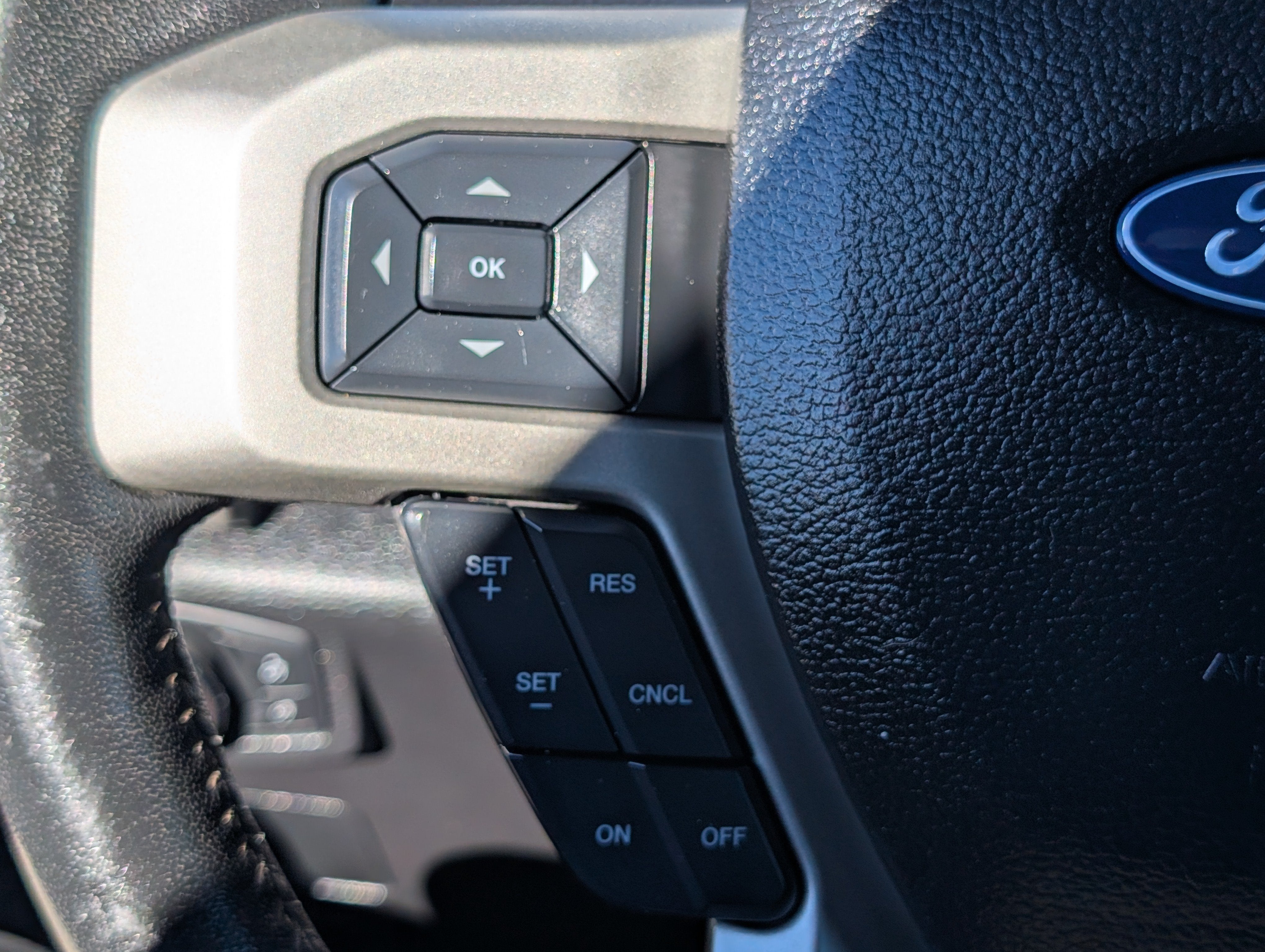 2018 Ford Super Duty F-350 DRW LARIAT