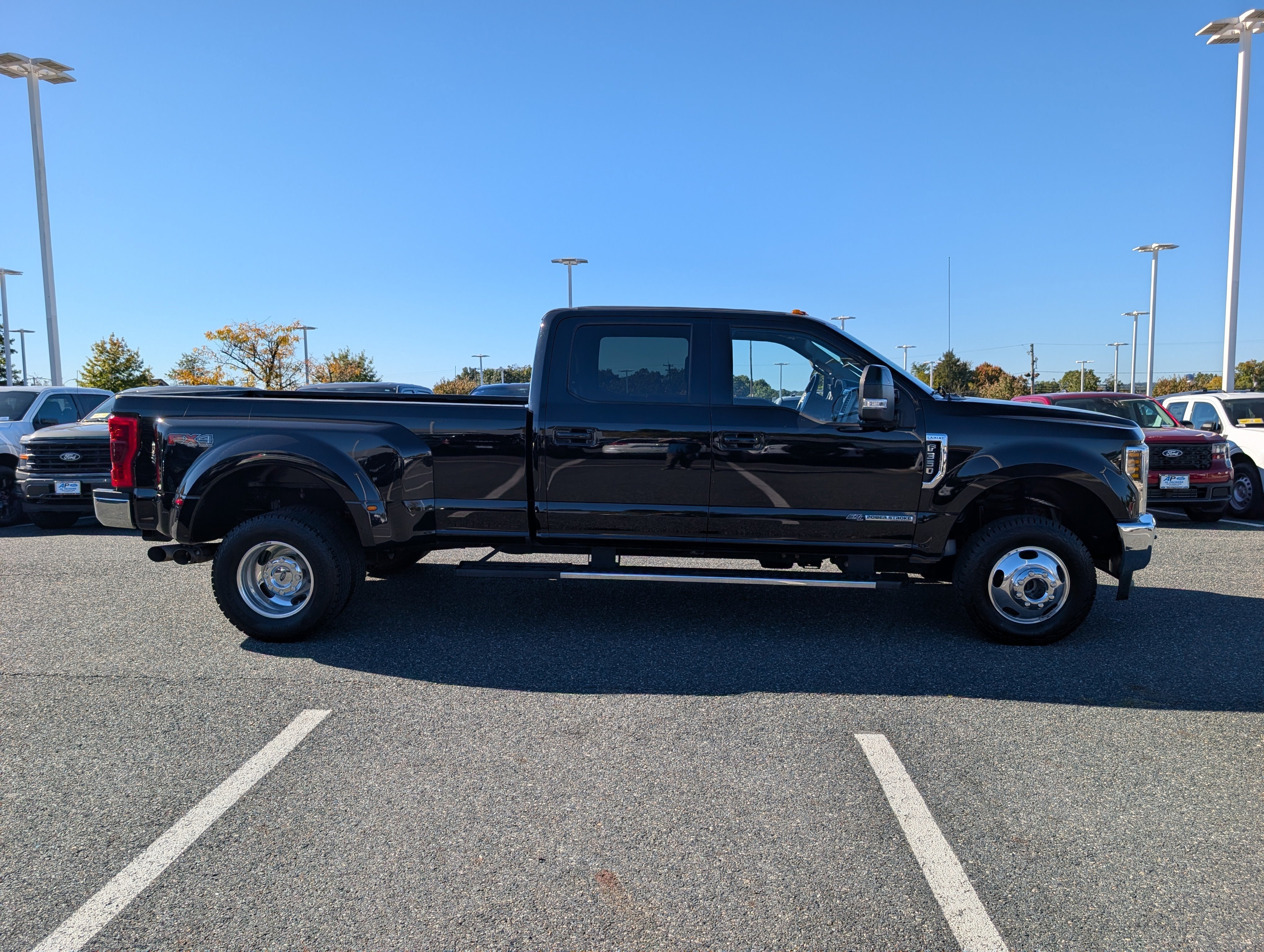 2018 Ford Super Duty F-350 DRW LARIAT