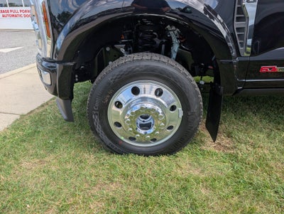2027 Ford Super Duty F-450 DRW Platinum