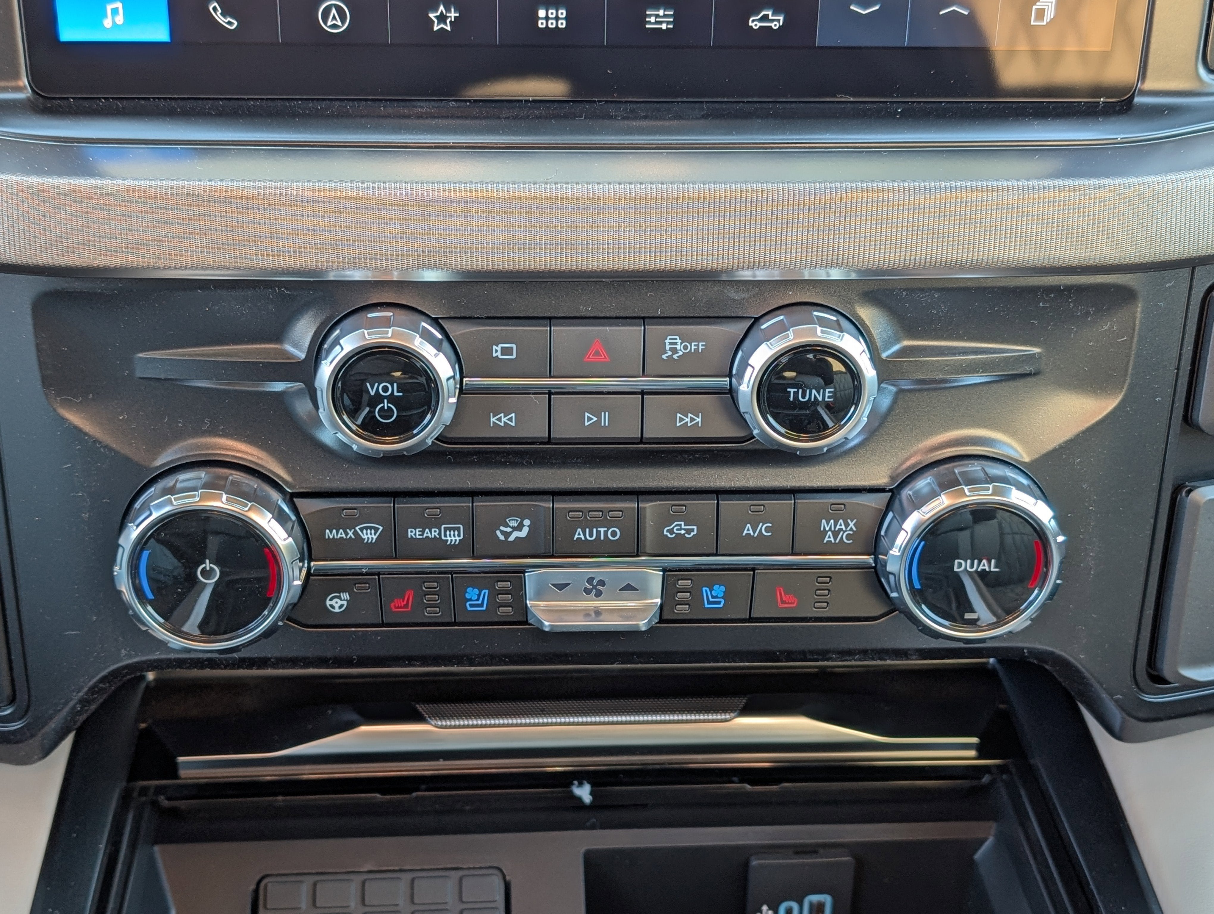 2026 Ford Super Duty F-450 DRW Platinum