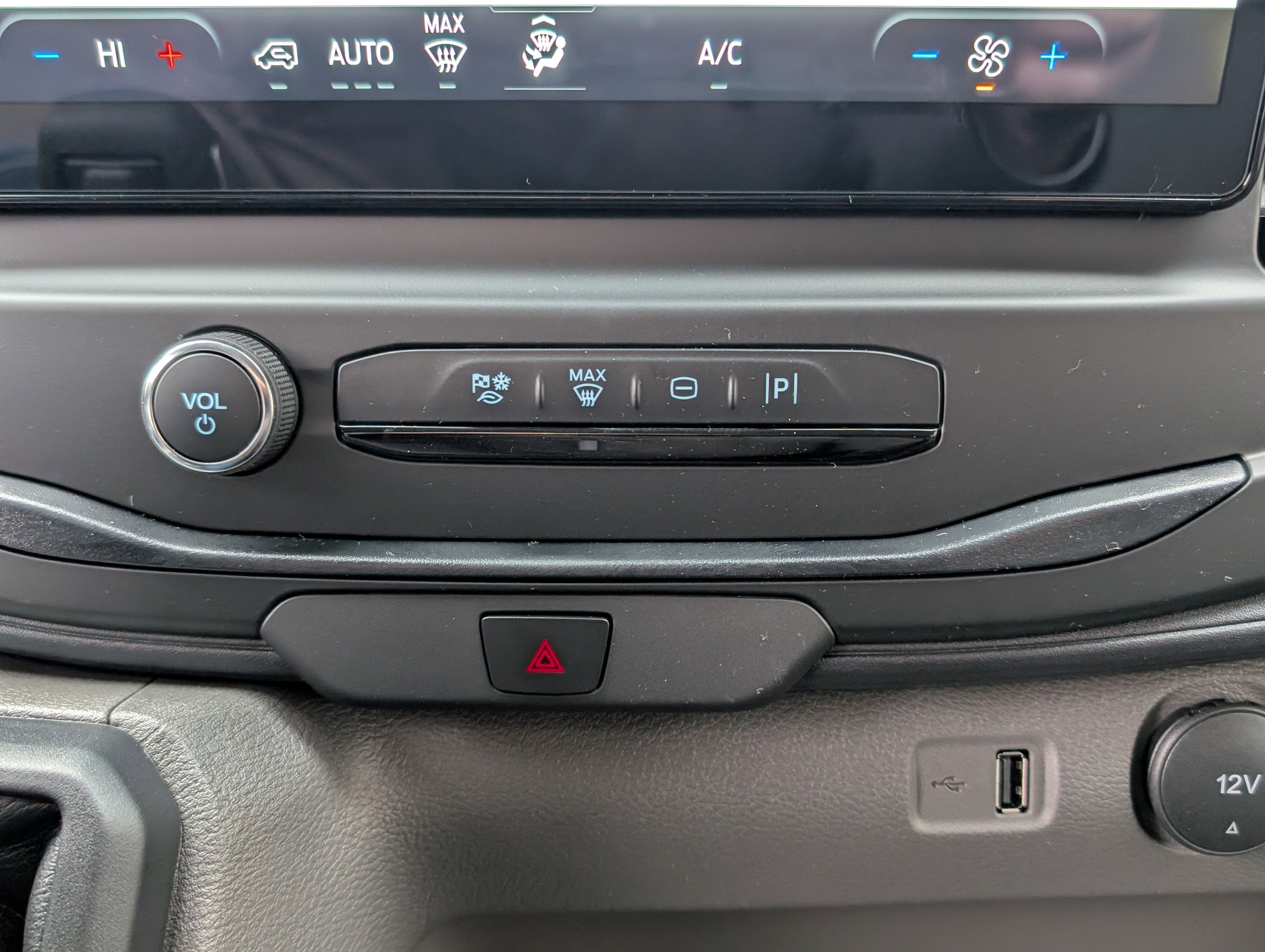 2026 Ford Transit Cargo Van Base