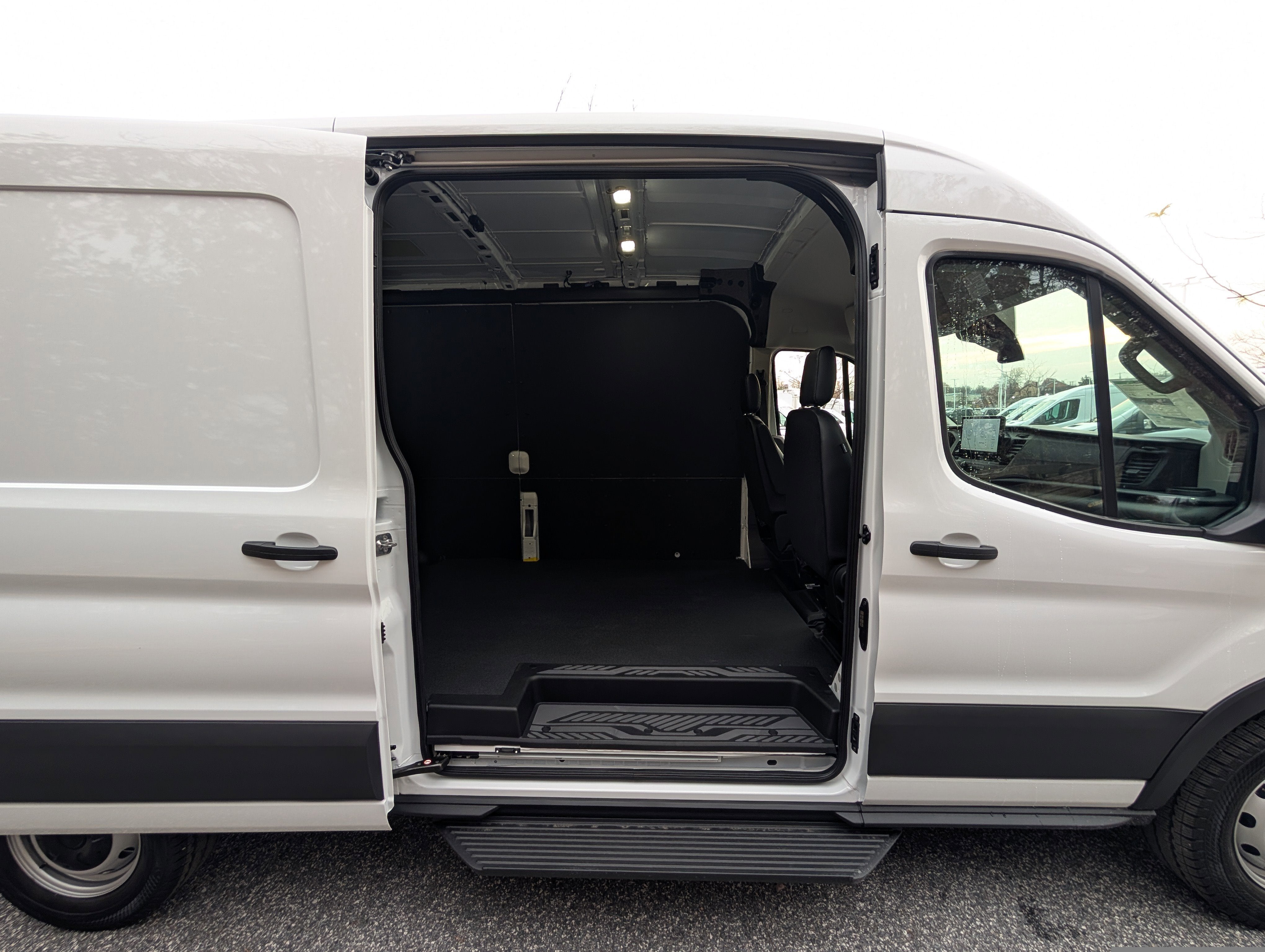 2026 Ford Transit Cargo Van Base