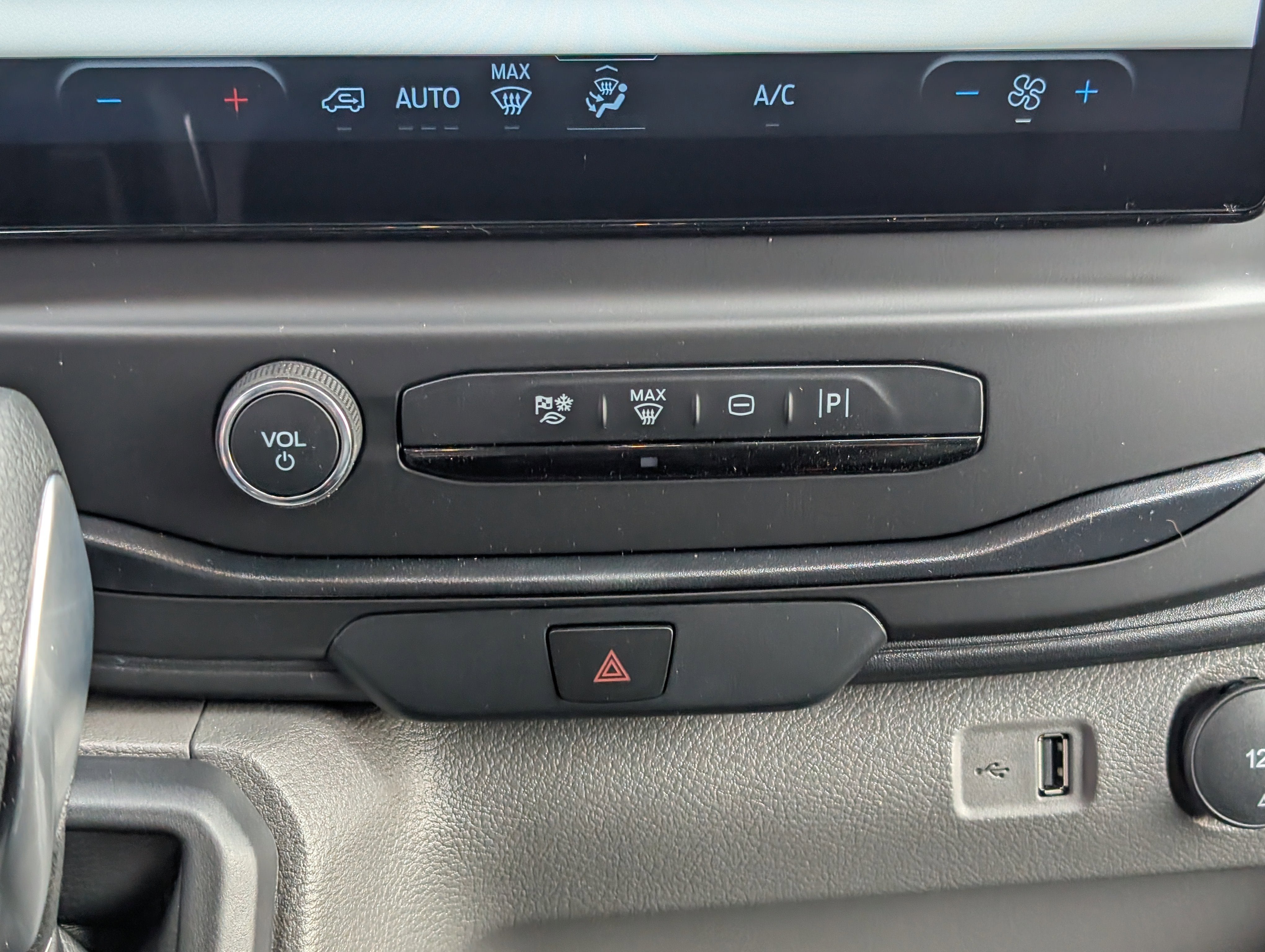 2026 Ford Transit Cargo Van Base