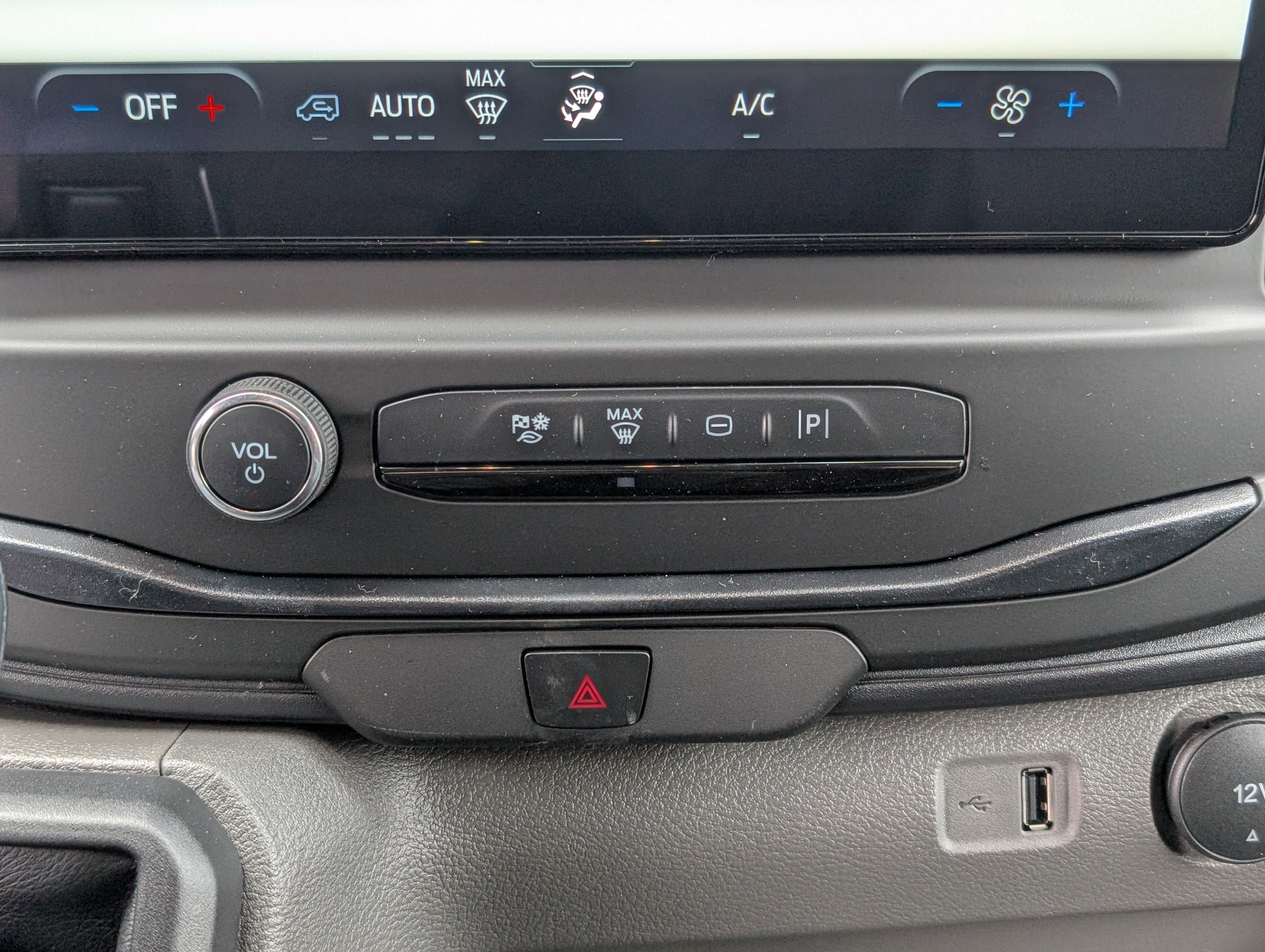 2026 Ford Transit Cargo Van Base