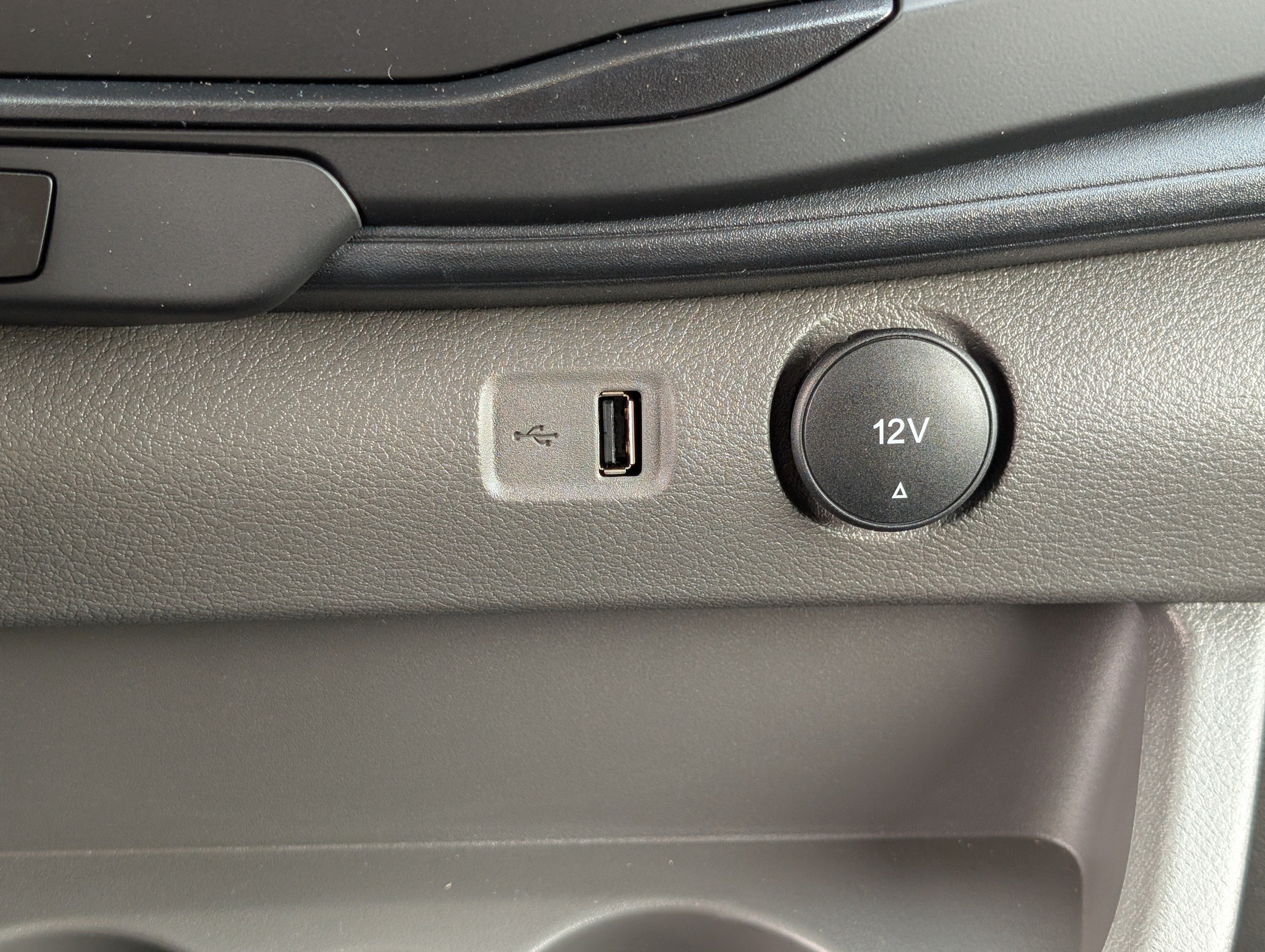 2027 Ford Transit Cargo Van Base