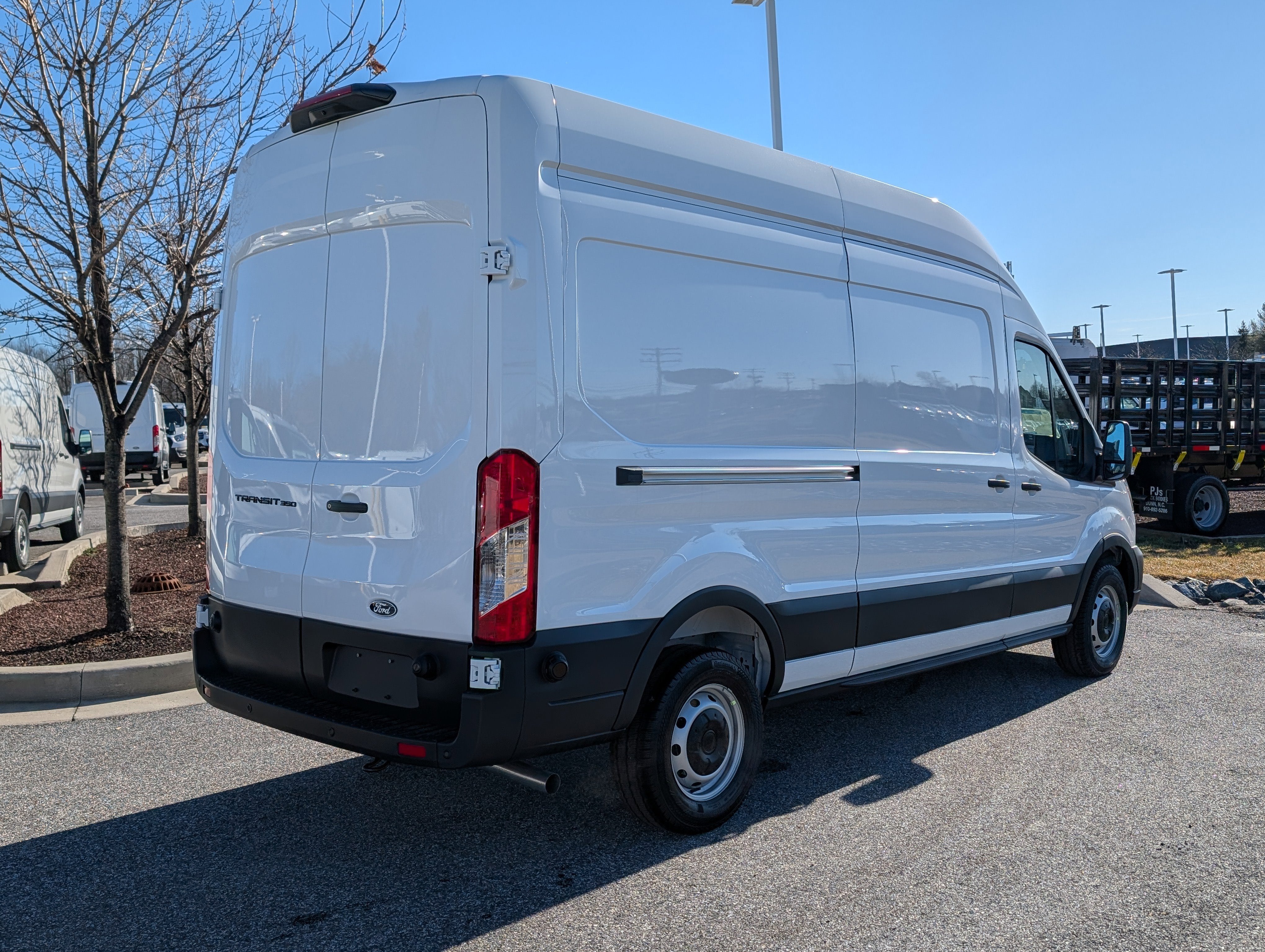2026 Ford Transit Cargo Van Base