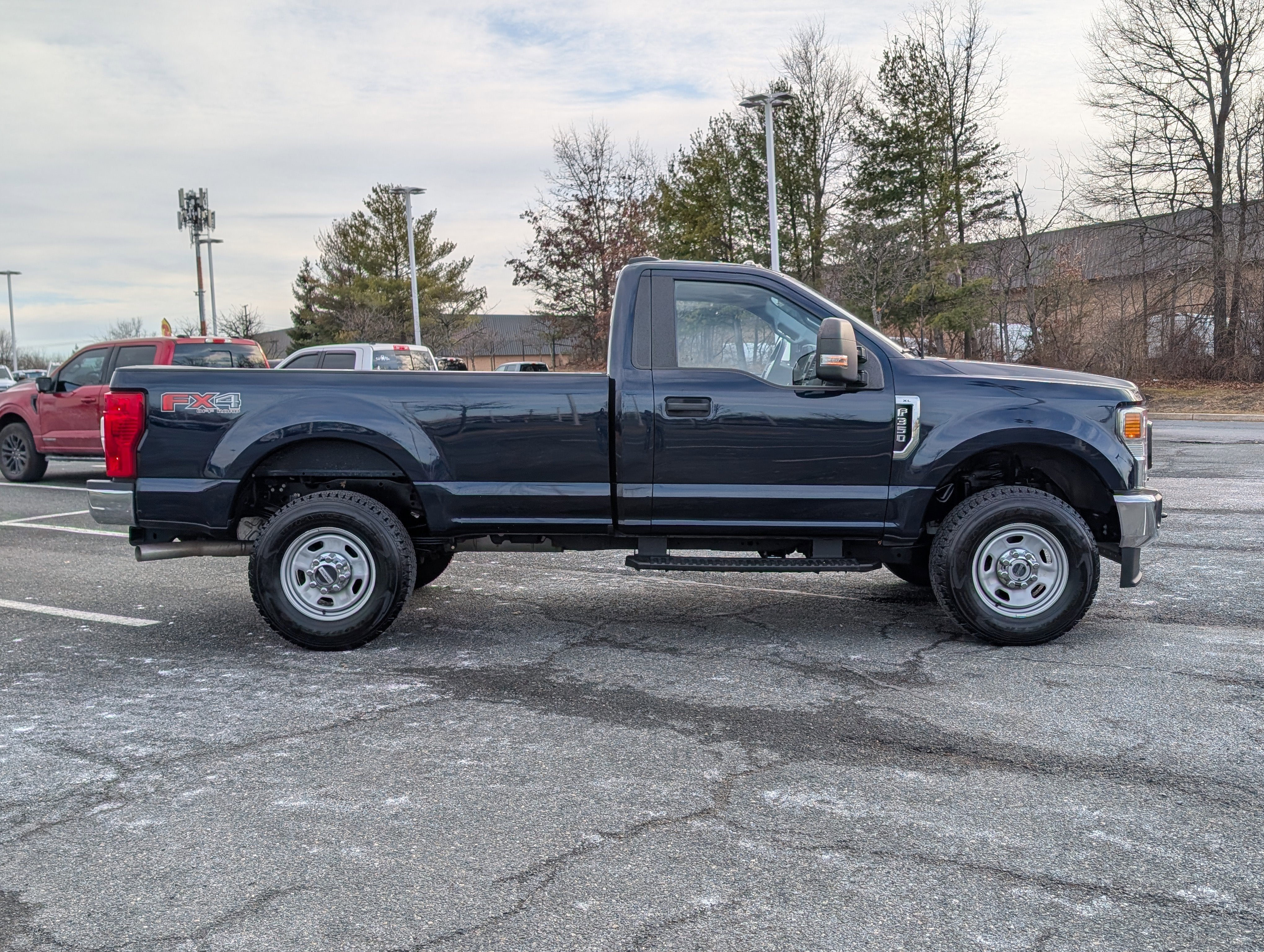 2022 Ford Super Duty F-350 SRW XL