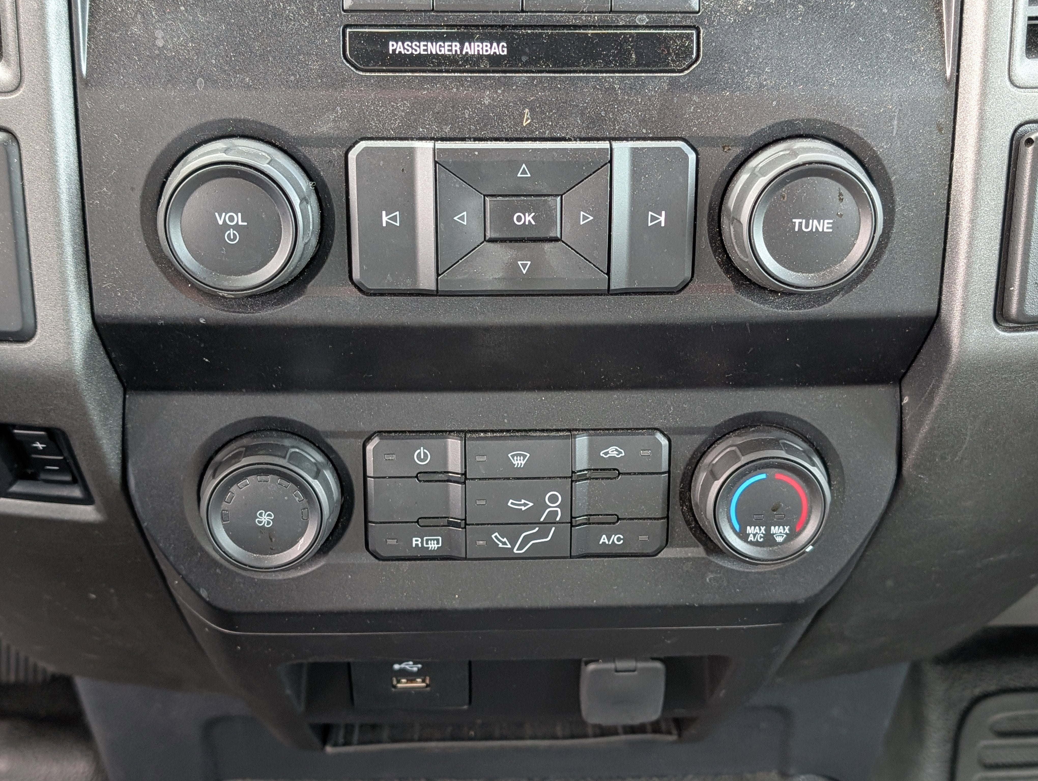 2022 Ford Super Duty F-350 SRW XL