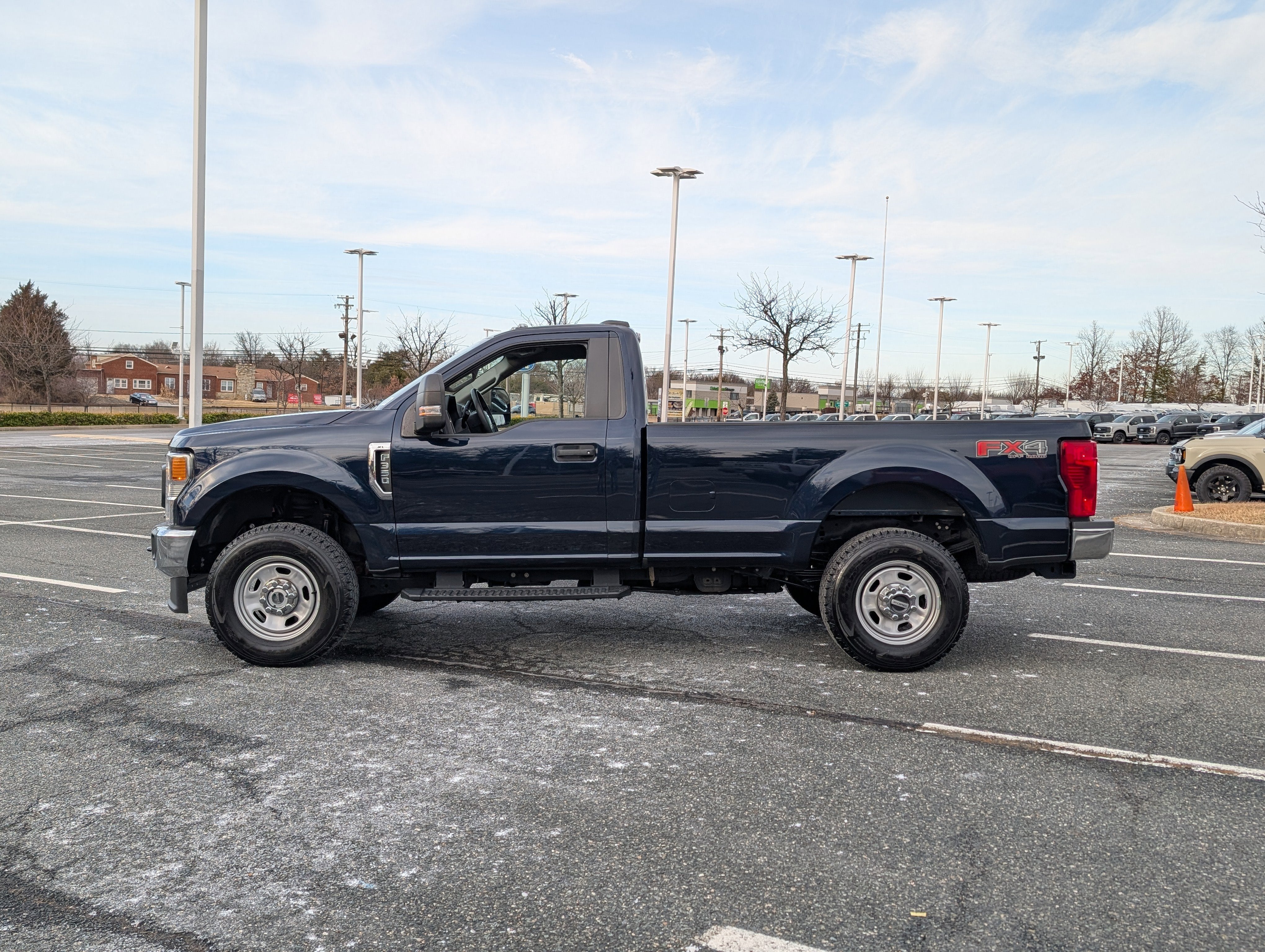 2022 Ford Super Duty F-350 SRW XL