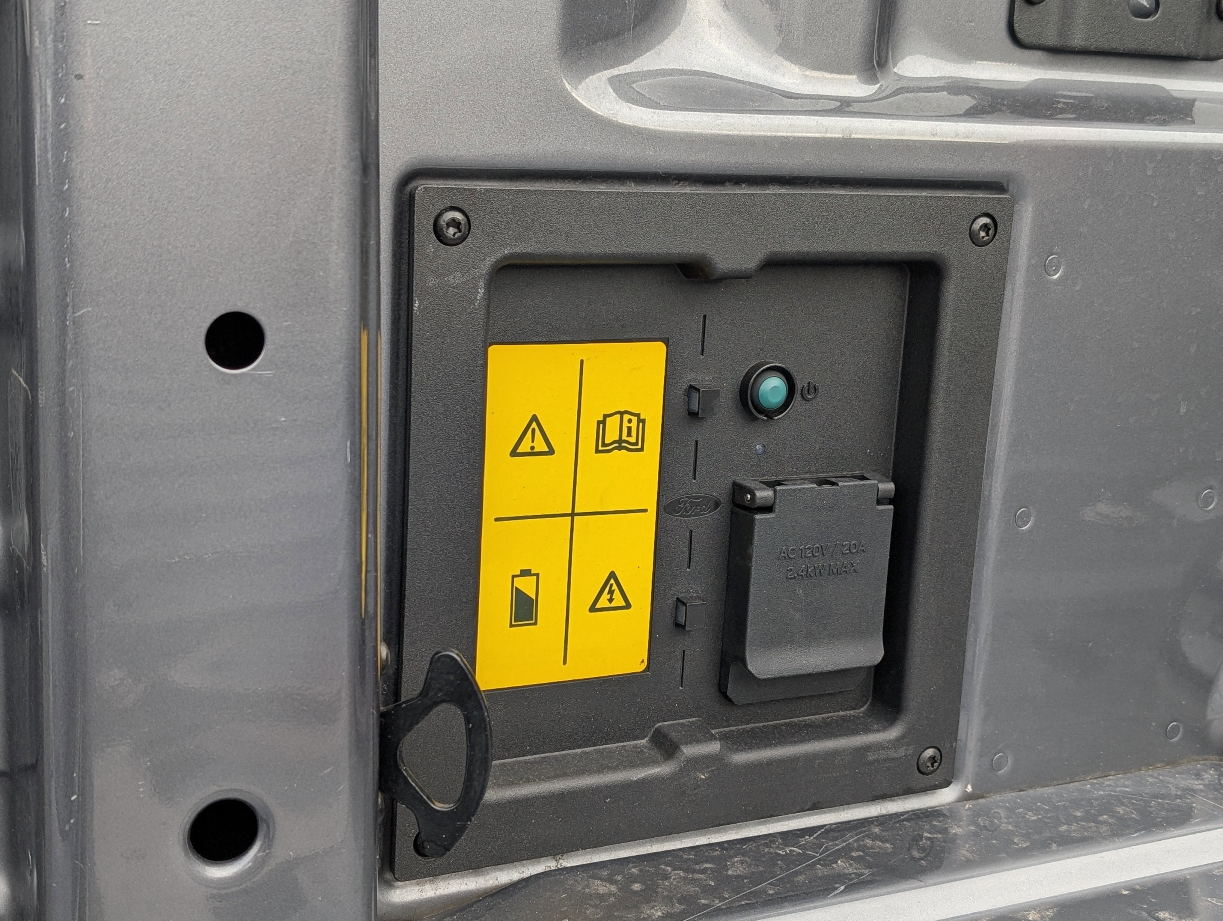 2023 Ford F-150 Lightning XLT