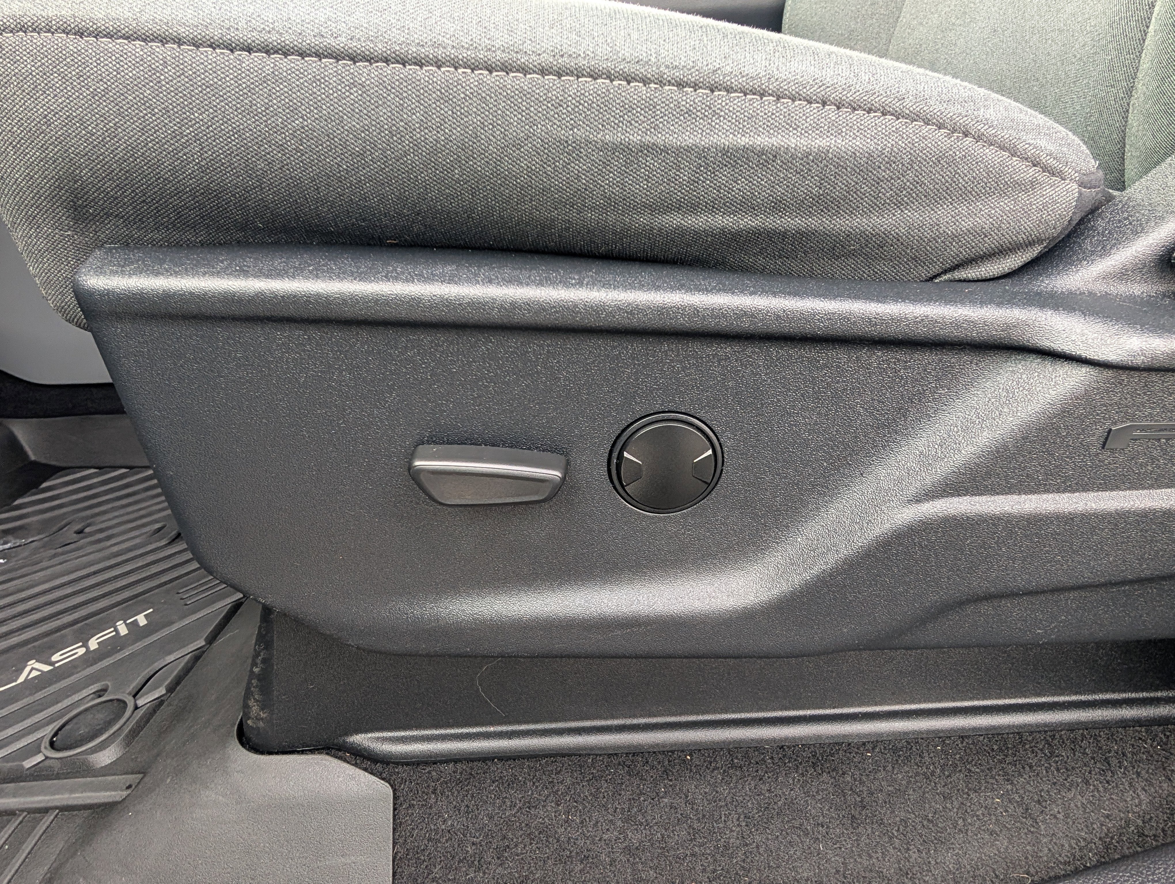 2023 Ford F-150 Lightning XLT