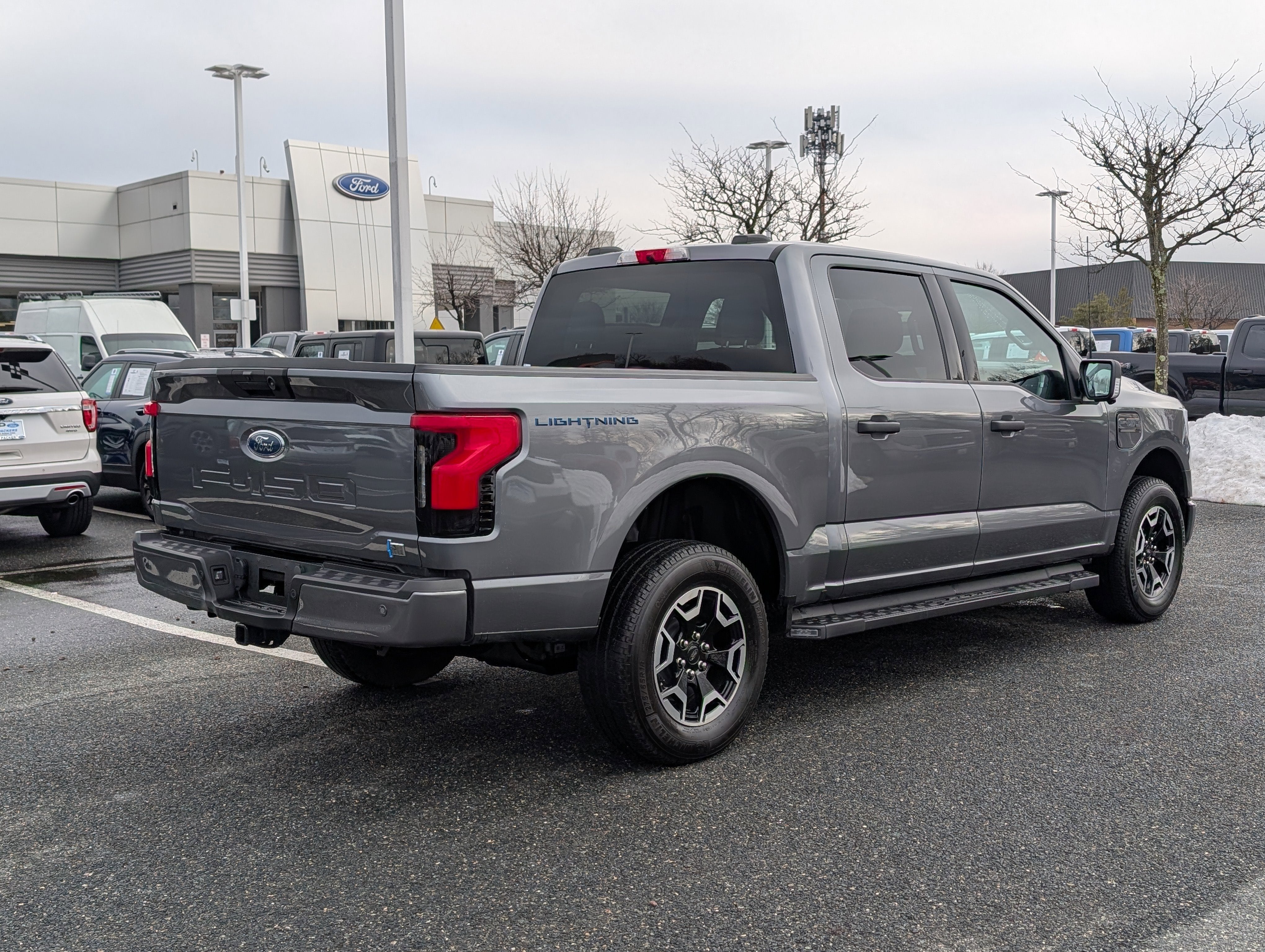 2023 Ford F-150 Lightning XLT