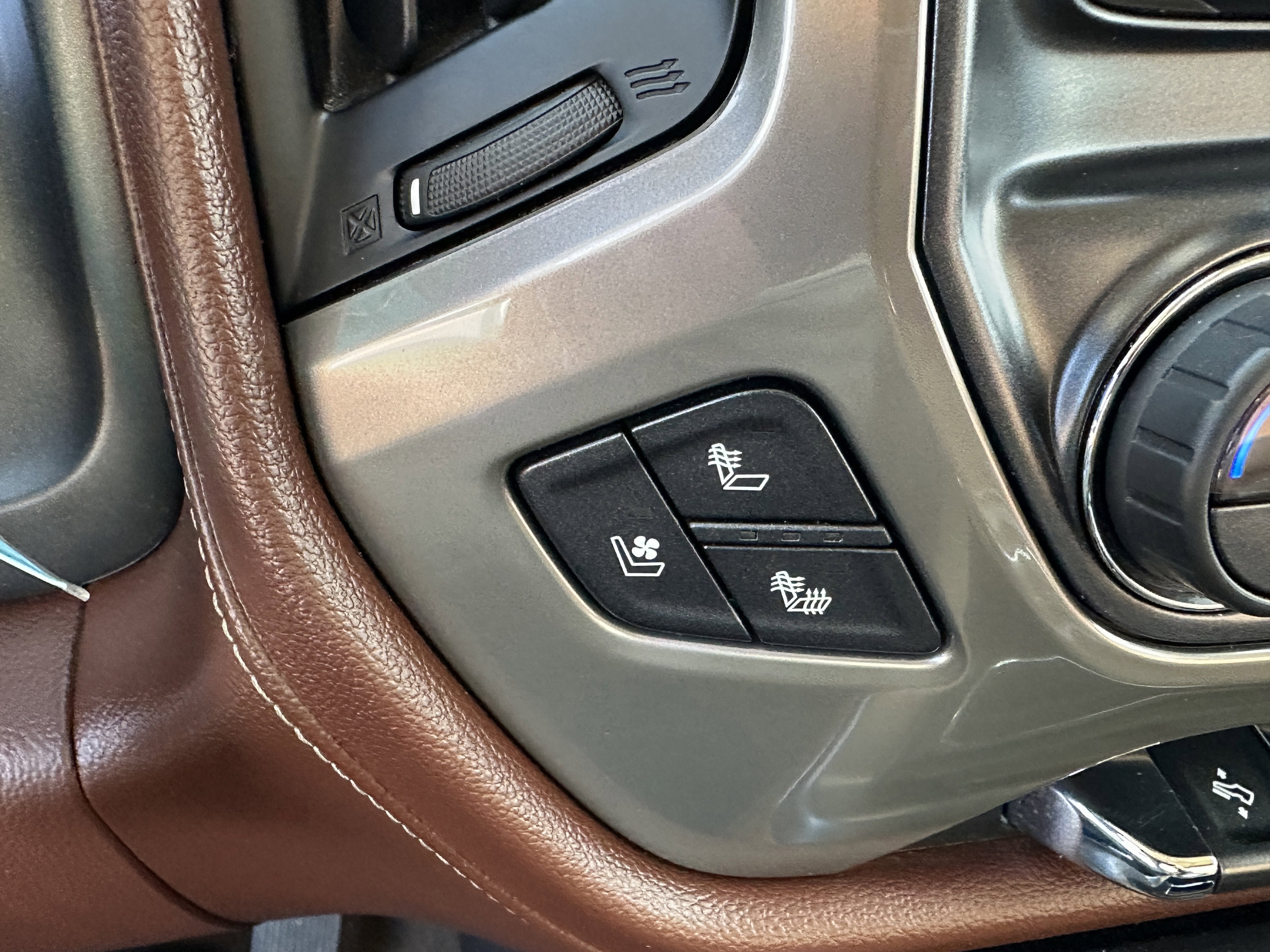 2016 Chevrolet Silverado 3500HD High Country