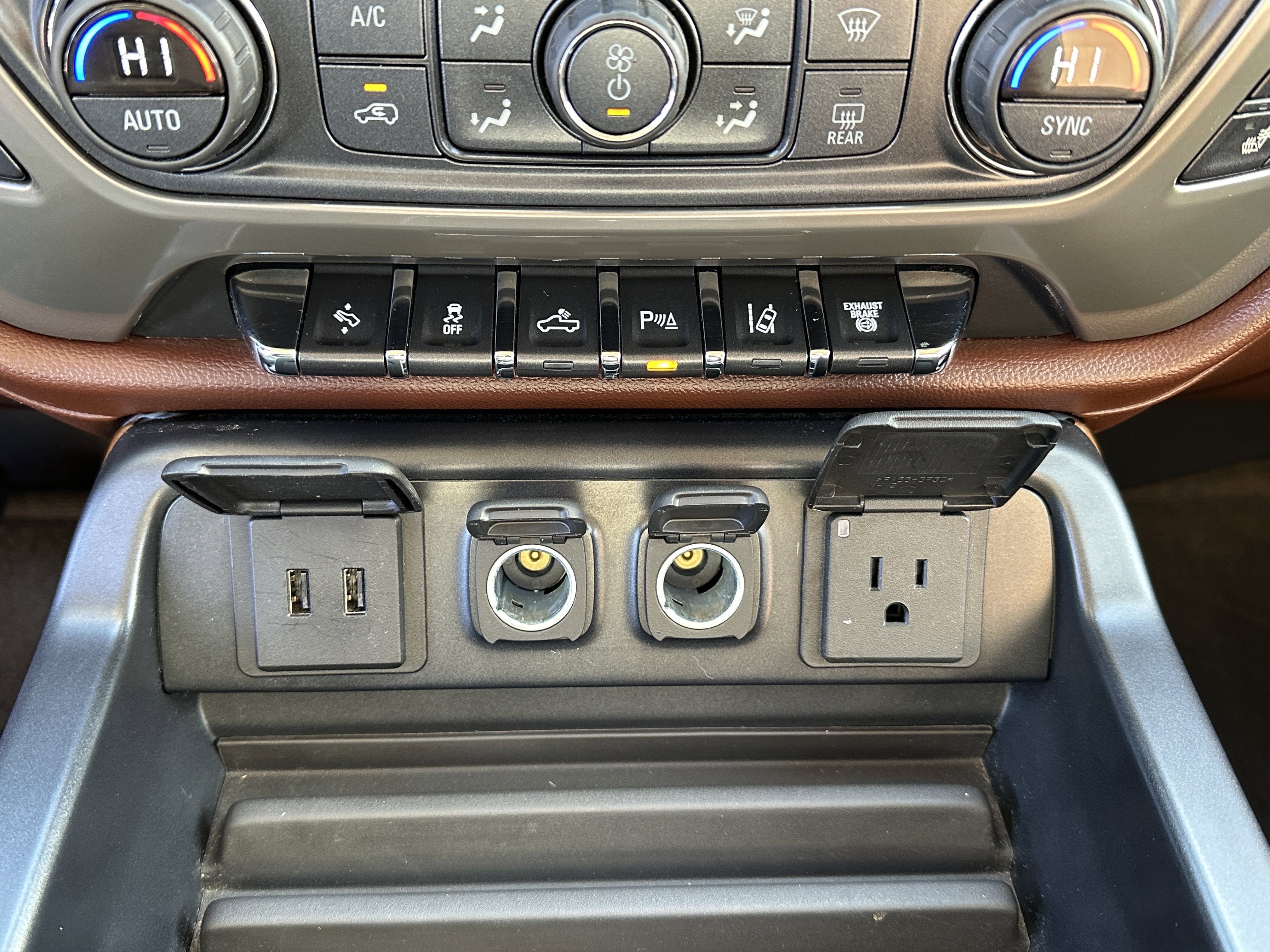 2016 Chevrolet Silverado 3500HD High Country