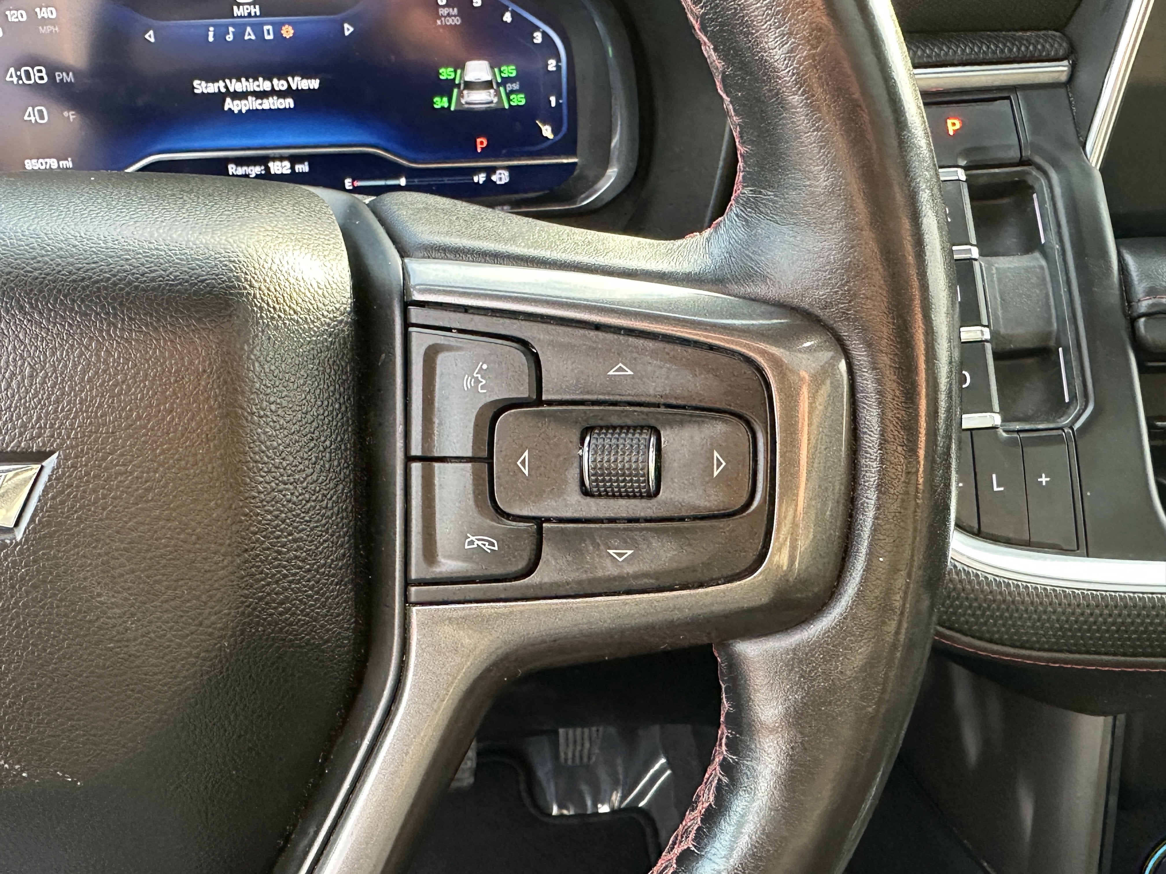 2022 Chevrolet Suburban RST